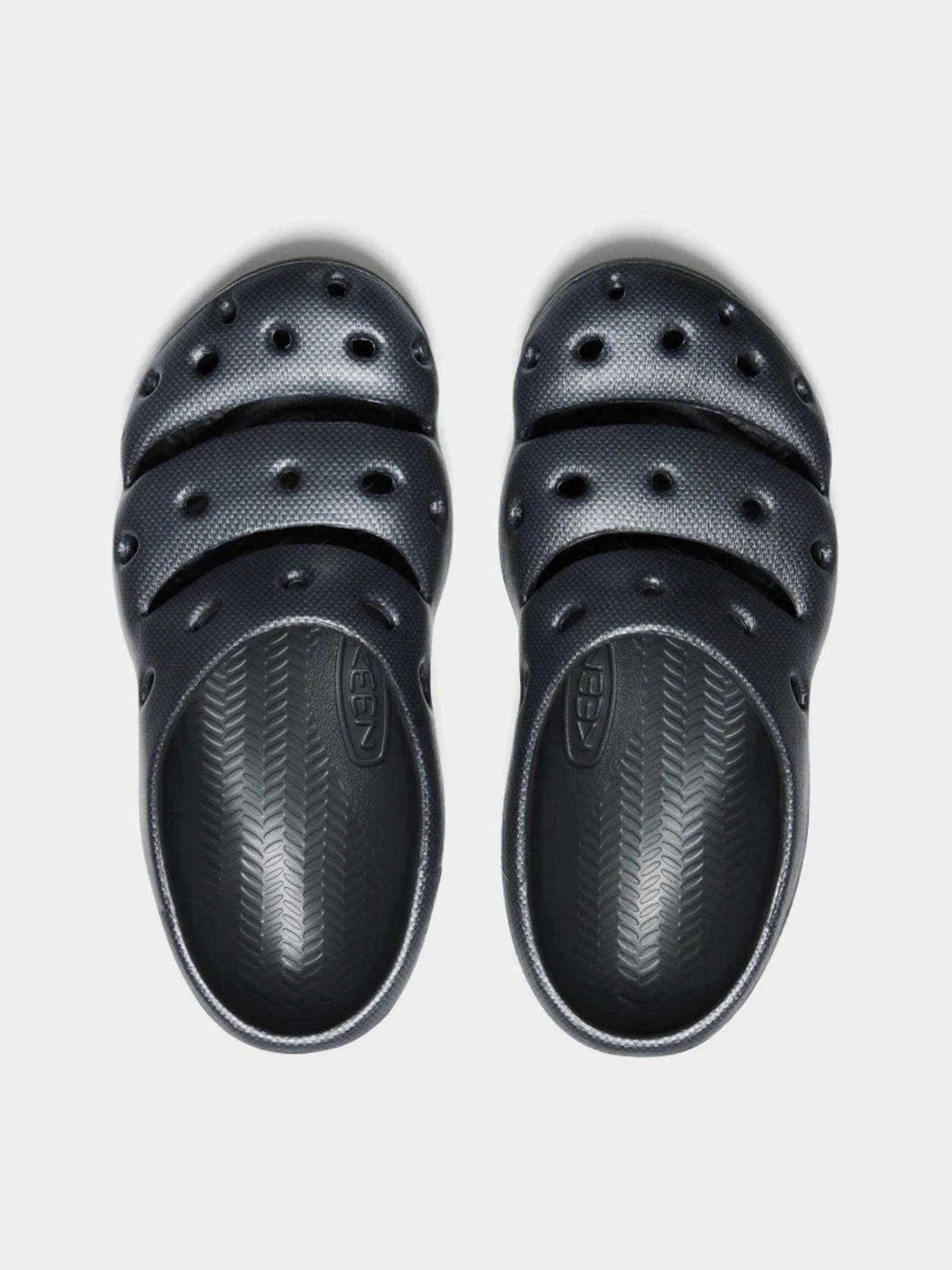 Шльопанці Keen Yogui модель 1002036 Сірий Фото