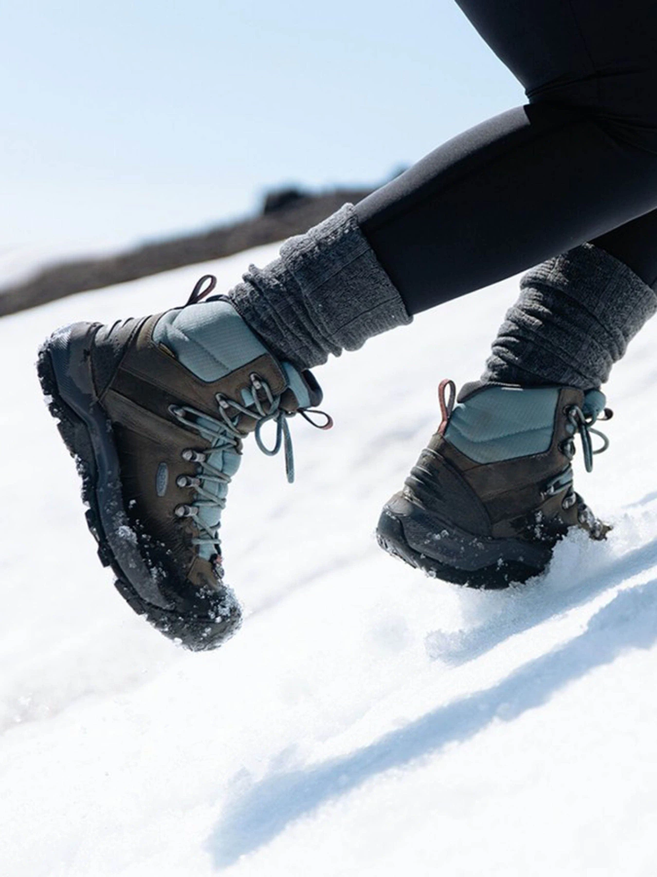Ботинки и сапоги Keen Revel IV Mid Polar модель 1023629 Сірий, бірюзовий Ботинки и сапоги Keen Revel IV Mid Polar модель 1023629 Сірий, бірюзовий Фото