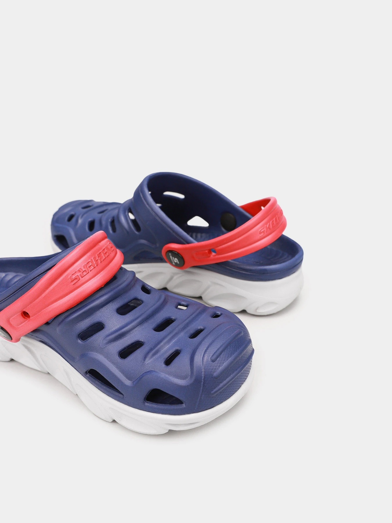 Шлёпанцы Skechers Cali Gear: Hypno-Splash - Razder модель 402000L NVRD Шлёпанцы Skechers Cali Gear: Hypno-Splash - Razder модель 402000L NVRD Фото