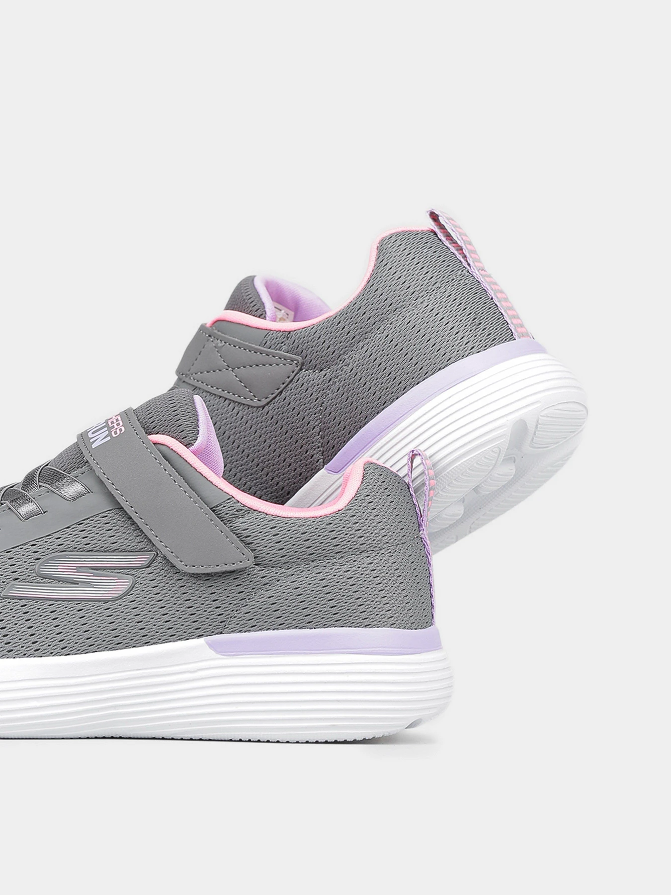 Кроссовки Skechers GO RUN 400 V2 модель 302427L CCPK Кроссовки Skechers GO RUN 400 V2 модель 302427L CCPK Фото