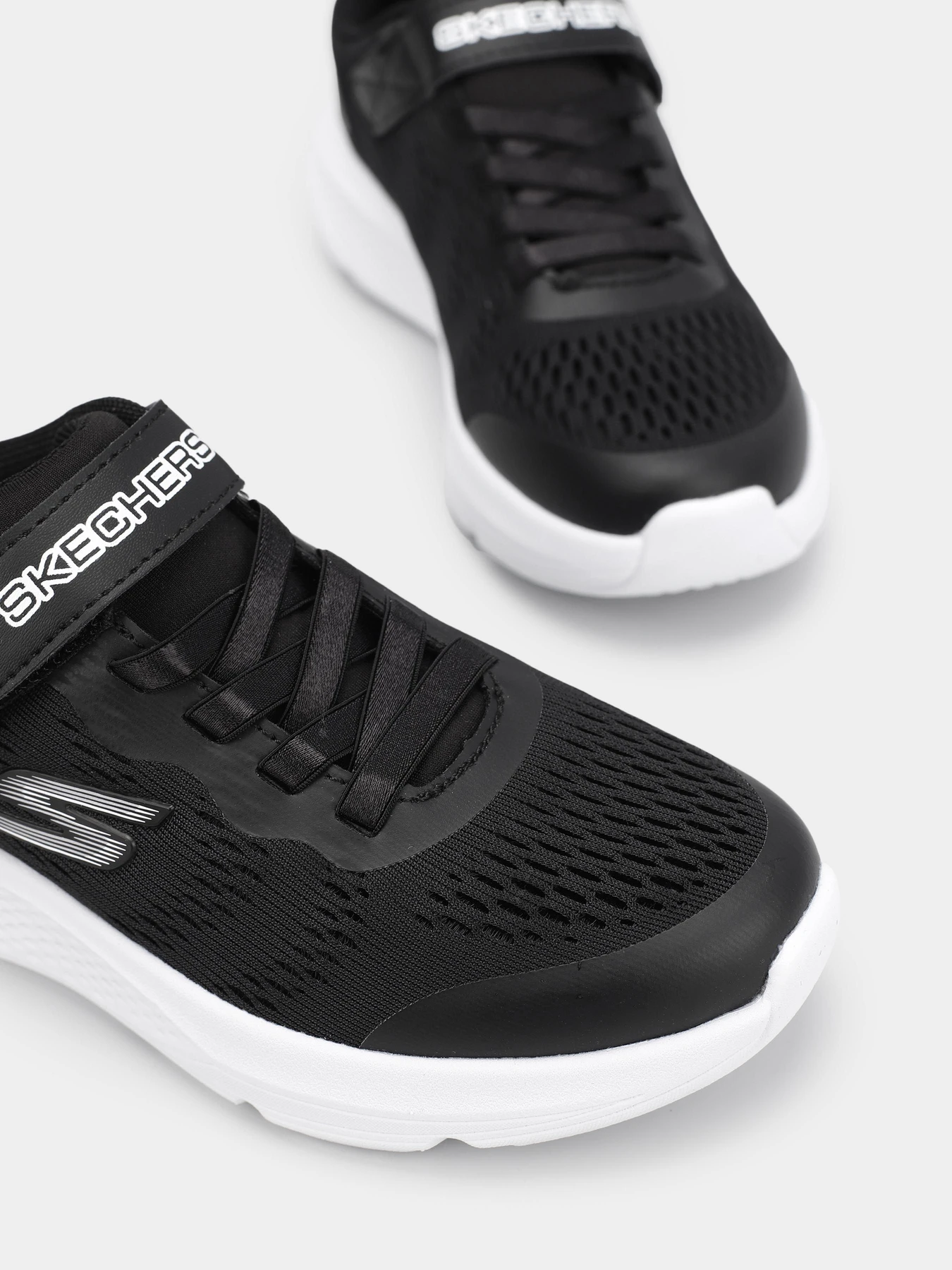 Кроссовки Skechers GO Run Elevate модель 303912L BLK Фото