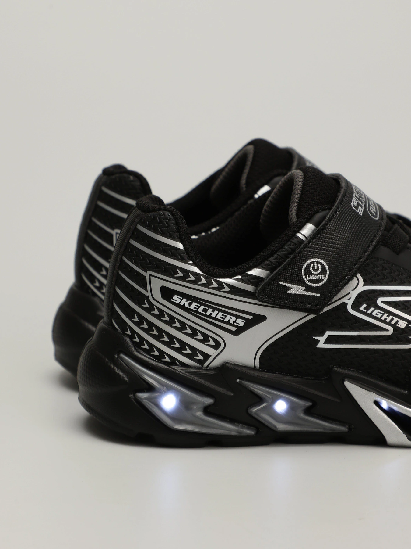Кросівки Skechers S Lights: Flex-Glow Bolt модель 400138L BKSL Кросівки Skechers S Lights: Flex-Glow Bolt модель 400138L BKSL Фото