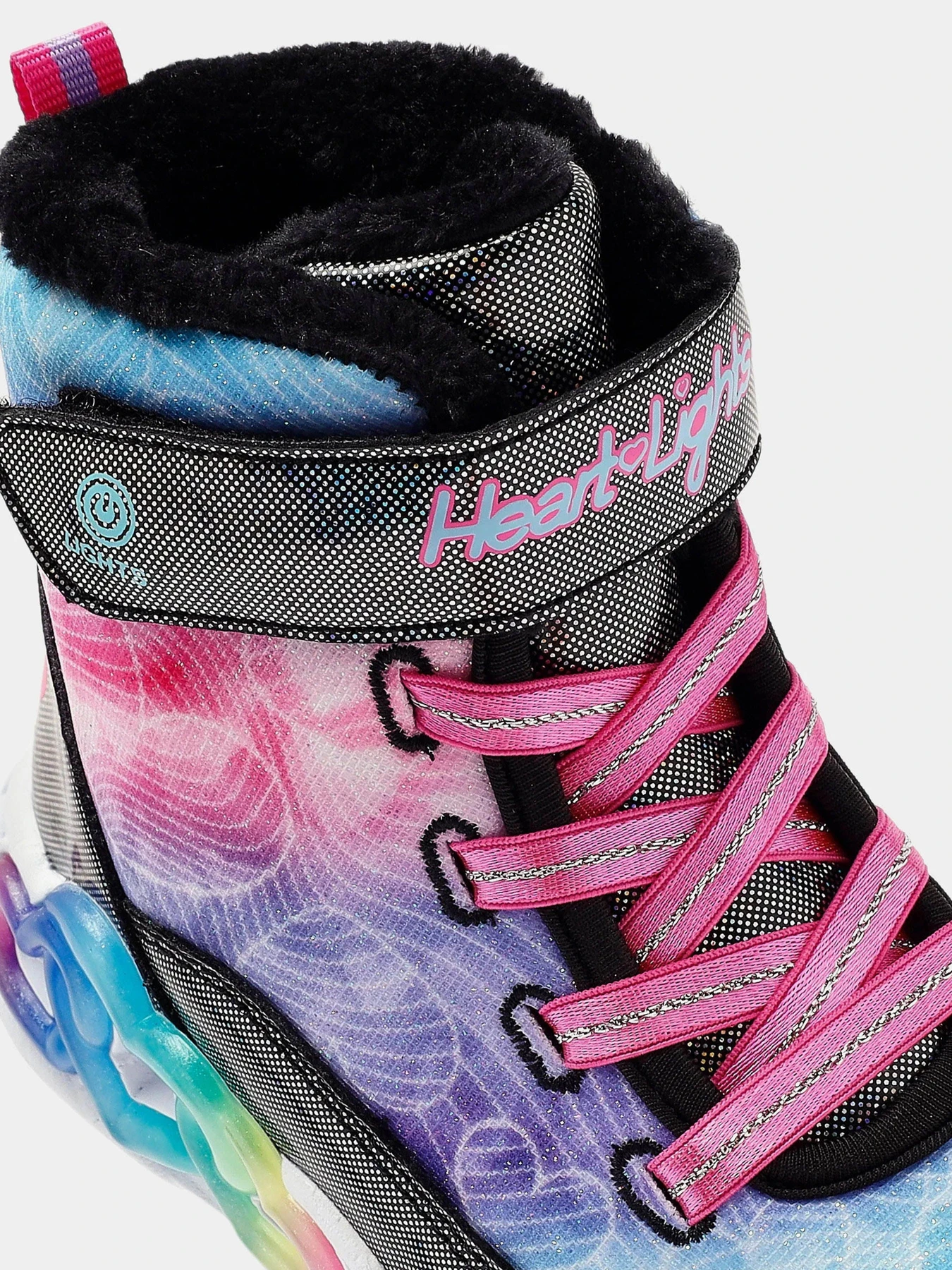 Ботинки и сапоги Skechers Infinite Heart Lights - Lovin Hearts модель 303054L BKMT Ботинки и сапоги Skechers Infinite Heart Lights - Lovin Hearts модель 303054L BKMT Фото