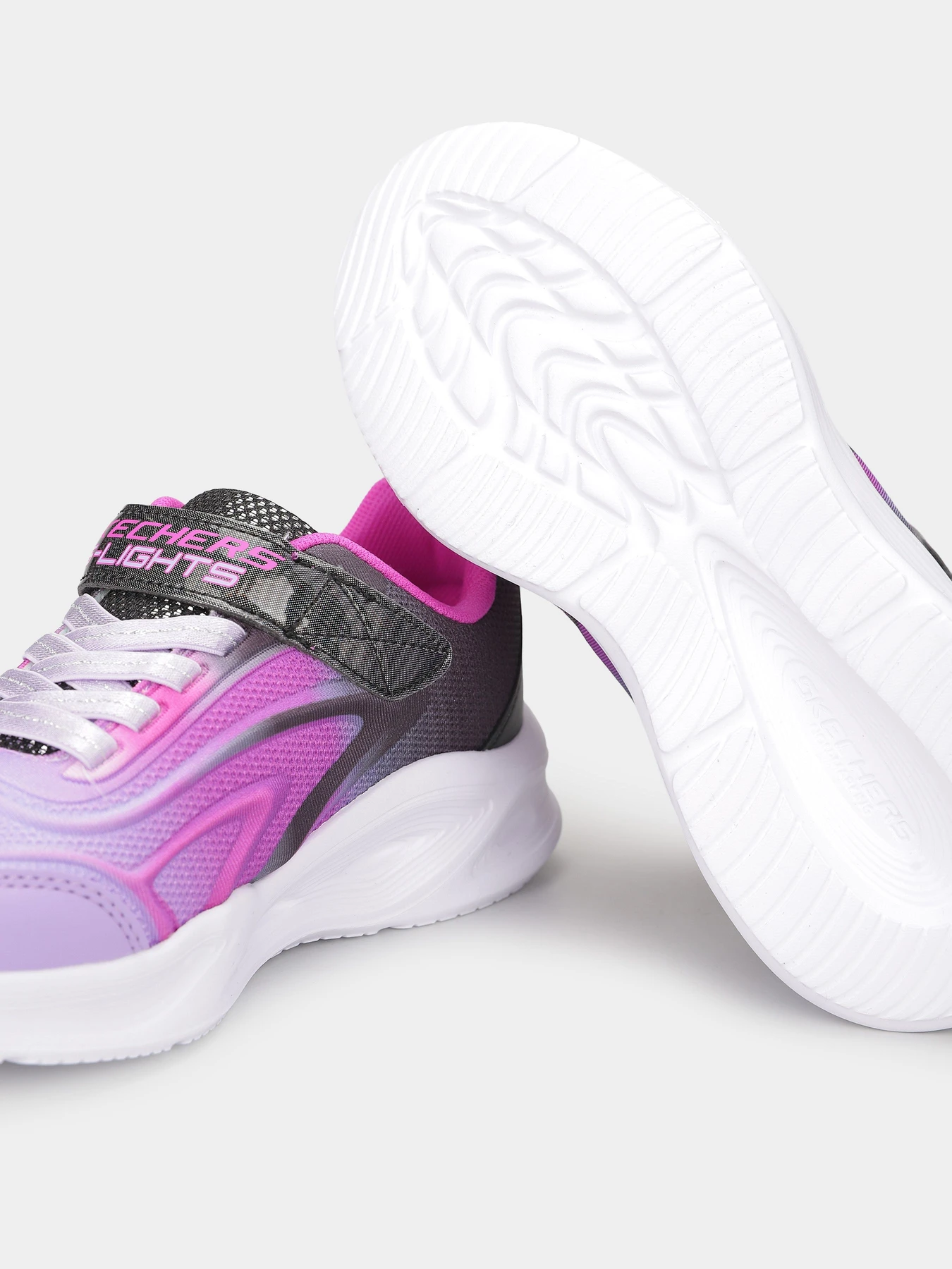 Кросівки Skechers SKECHERS SOLA GLOW модель 303713L BKMT Кросівки Skechers SKECHERS SOLA GLOW модель 303713L BKMT Фото
