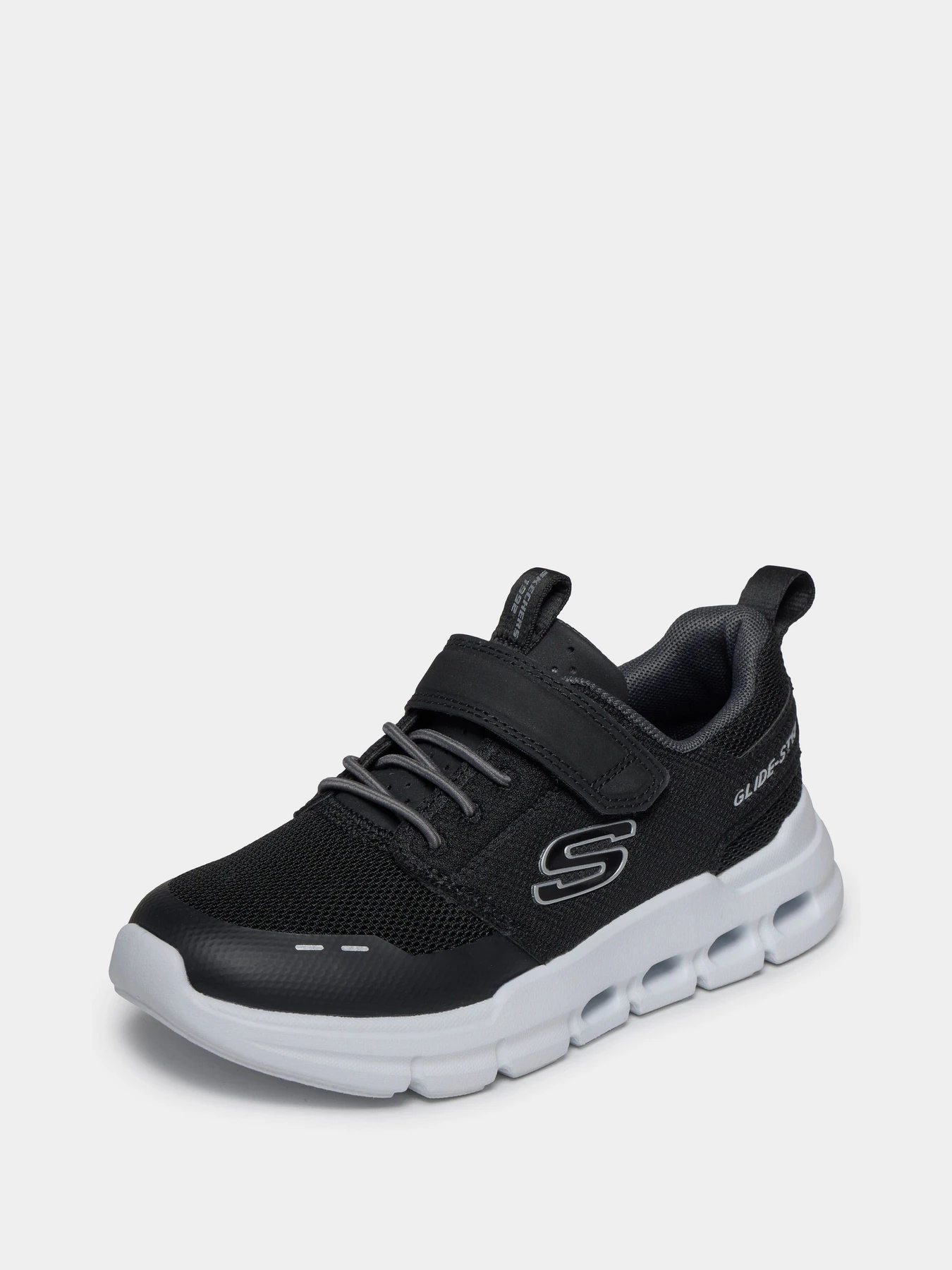 Кроссовки Skechers SKECHERS GLIDE-STEP FLOW модель 404172L BLK Кроссовки Skechers SKECHERS GLIDE-STEP FLOW модель 404172L BLK Фото