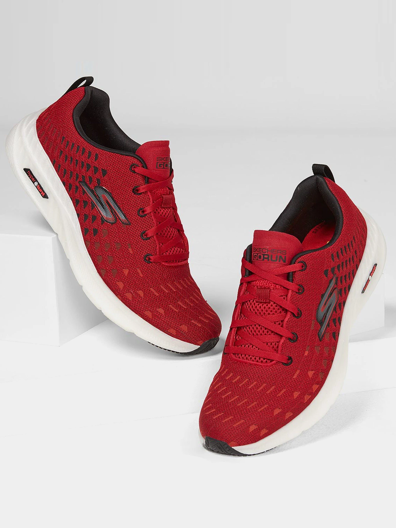 Кросівки Skechers GOrun Hyper Burst - Solar модель 220046 RDBK Фото