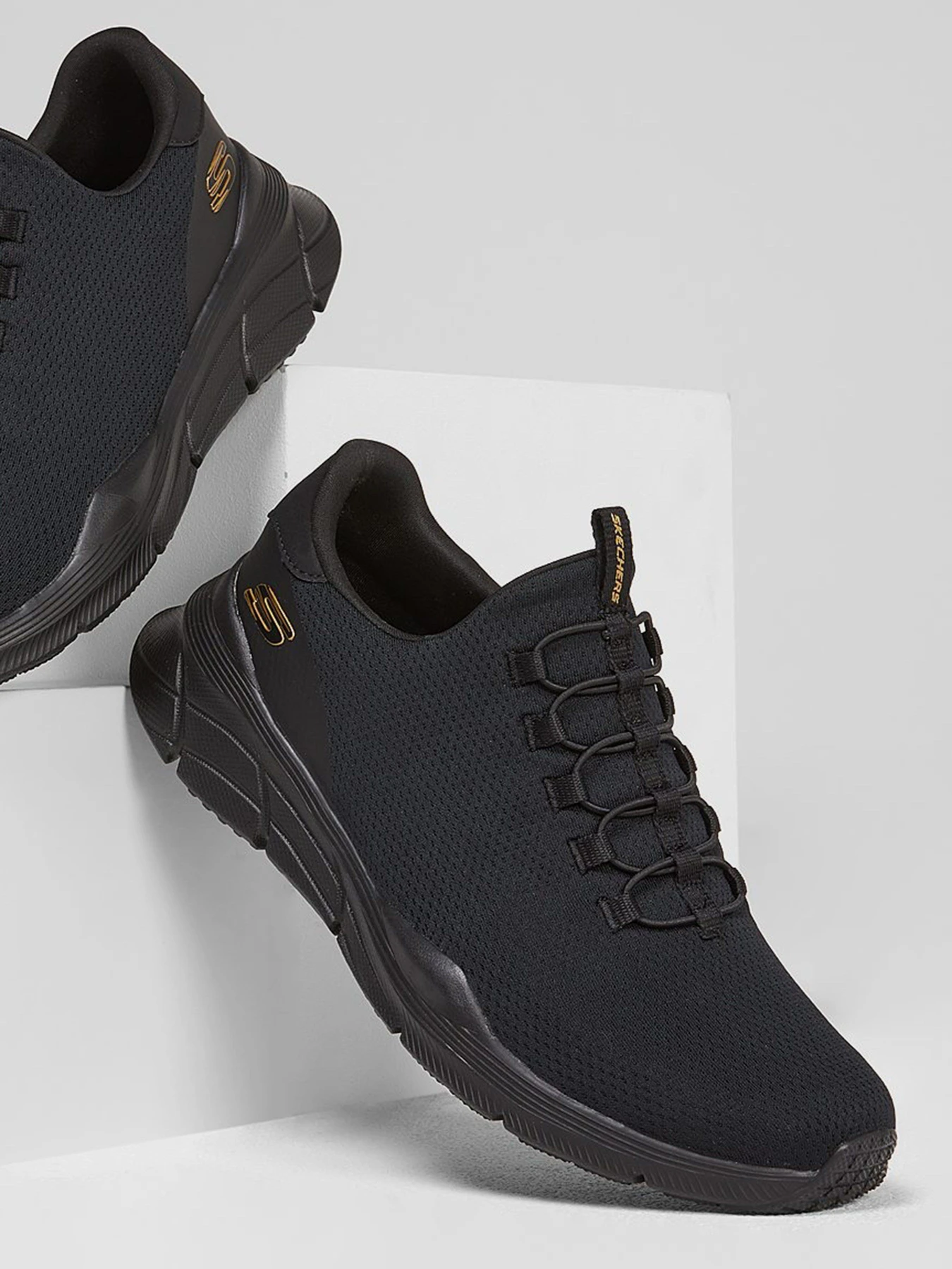 Кросівки Skechers Equalizer 4.0 - Voltis модель 232063 BBK Кросівки Skechers Equalizer 4.0 - Voltis модель 232063 BBK Фото
