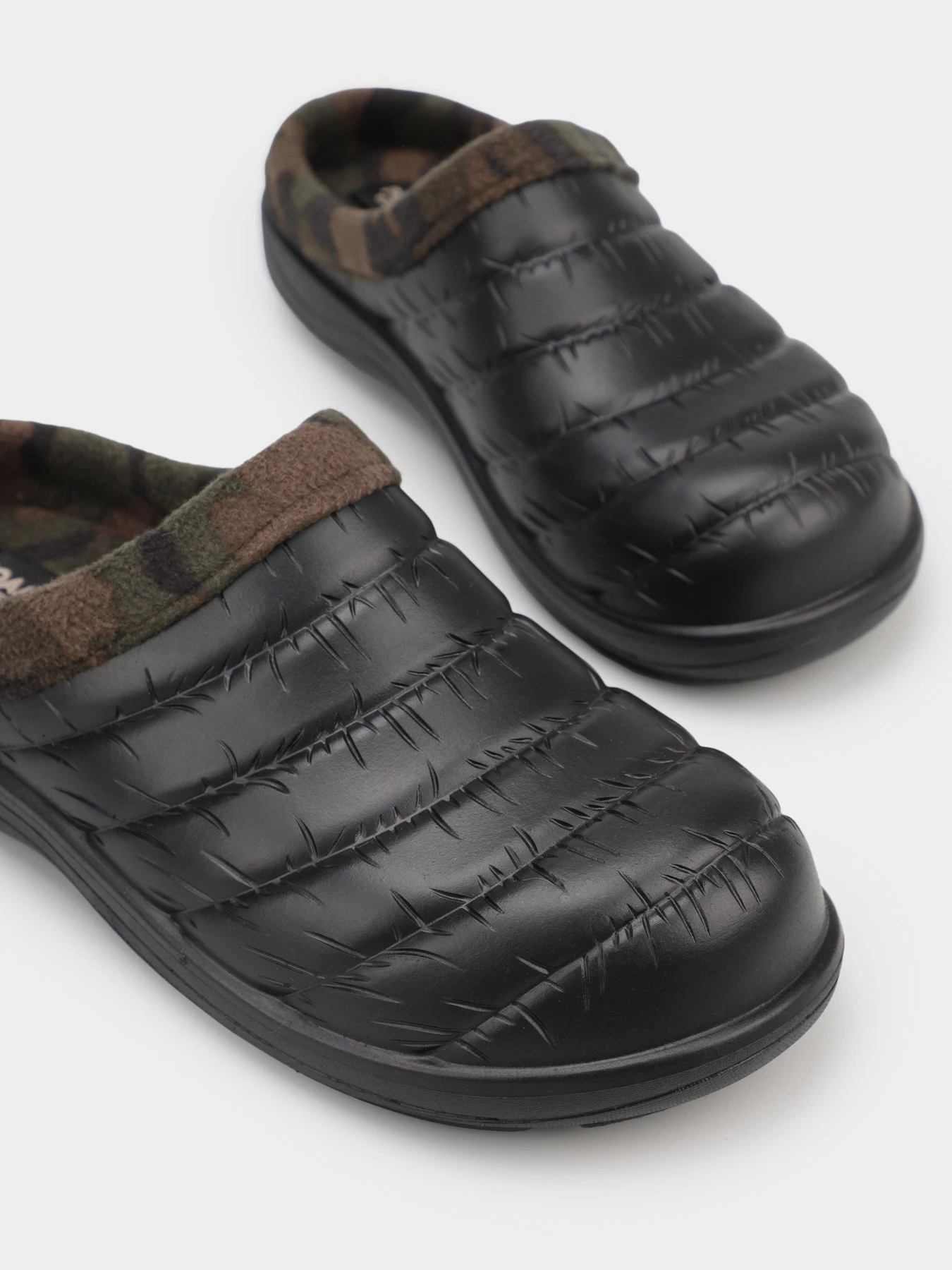 Шлёпанцы Skechers Foamies Cozy Camper модель 243136 BKMT Шлёпанцы Skechers Foamies Cozy Camper модель 243136 BKMT Фото