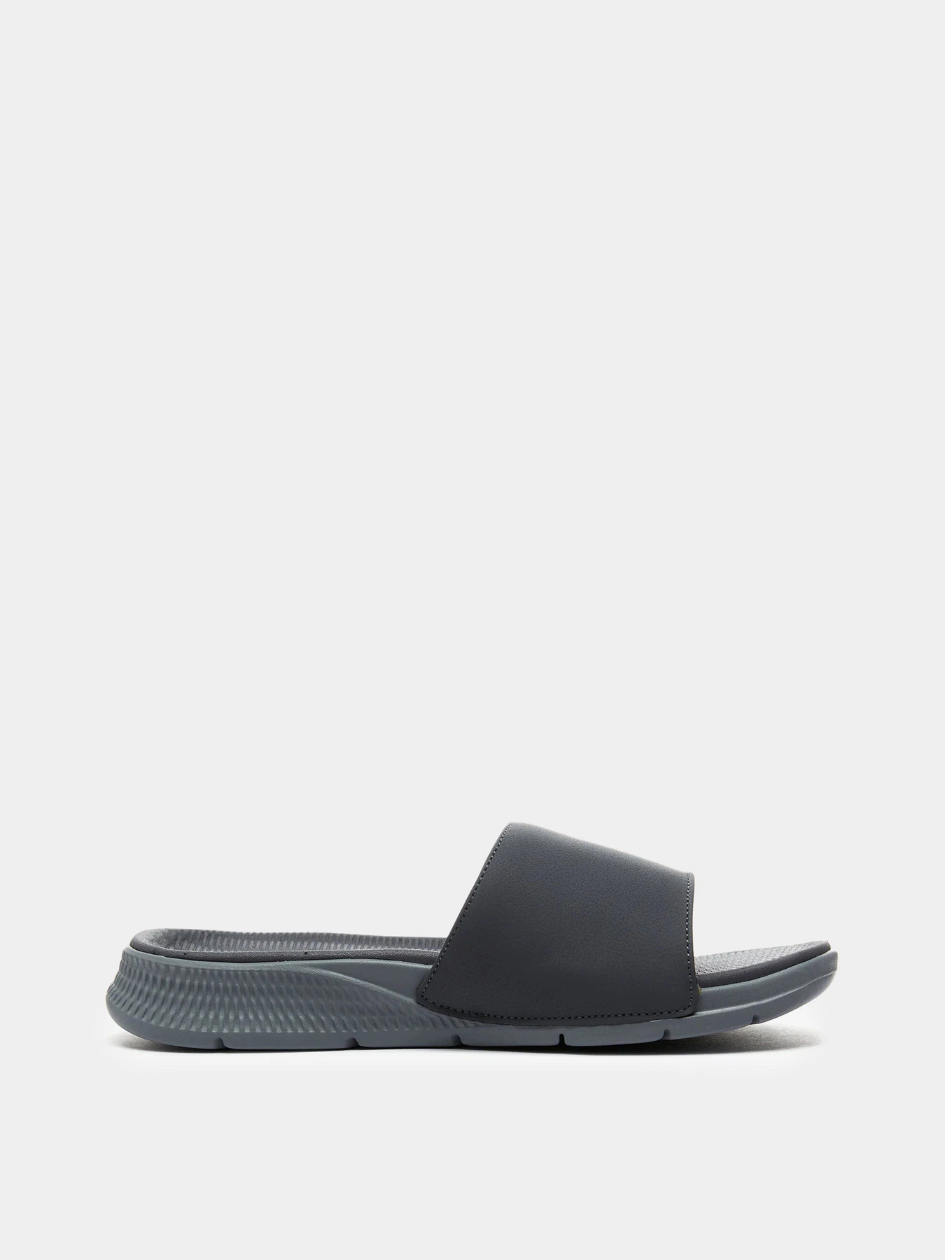 Шлёпанцы Skechers GO Consistent - Watershed модель 229033 CHAR Шлёпанцы Skechers GO Consistent - Watershed модель 229033 CHAR Фото