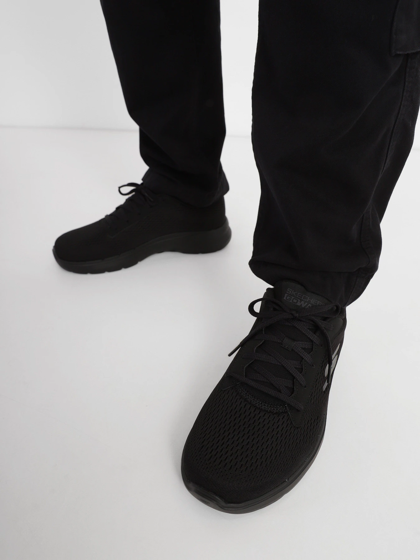 Кросівки Skechers GoWalk 6 - Avalo Extra Wide Fit модель 216209WW BBK Кросівки Skechers GoWalk 6 - Avalo Extra Wide Fit модель 216209WW BBK Фото