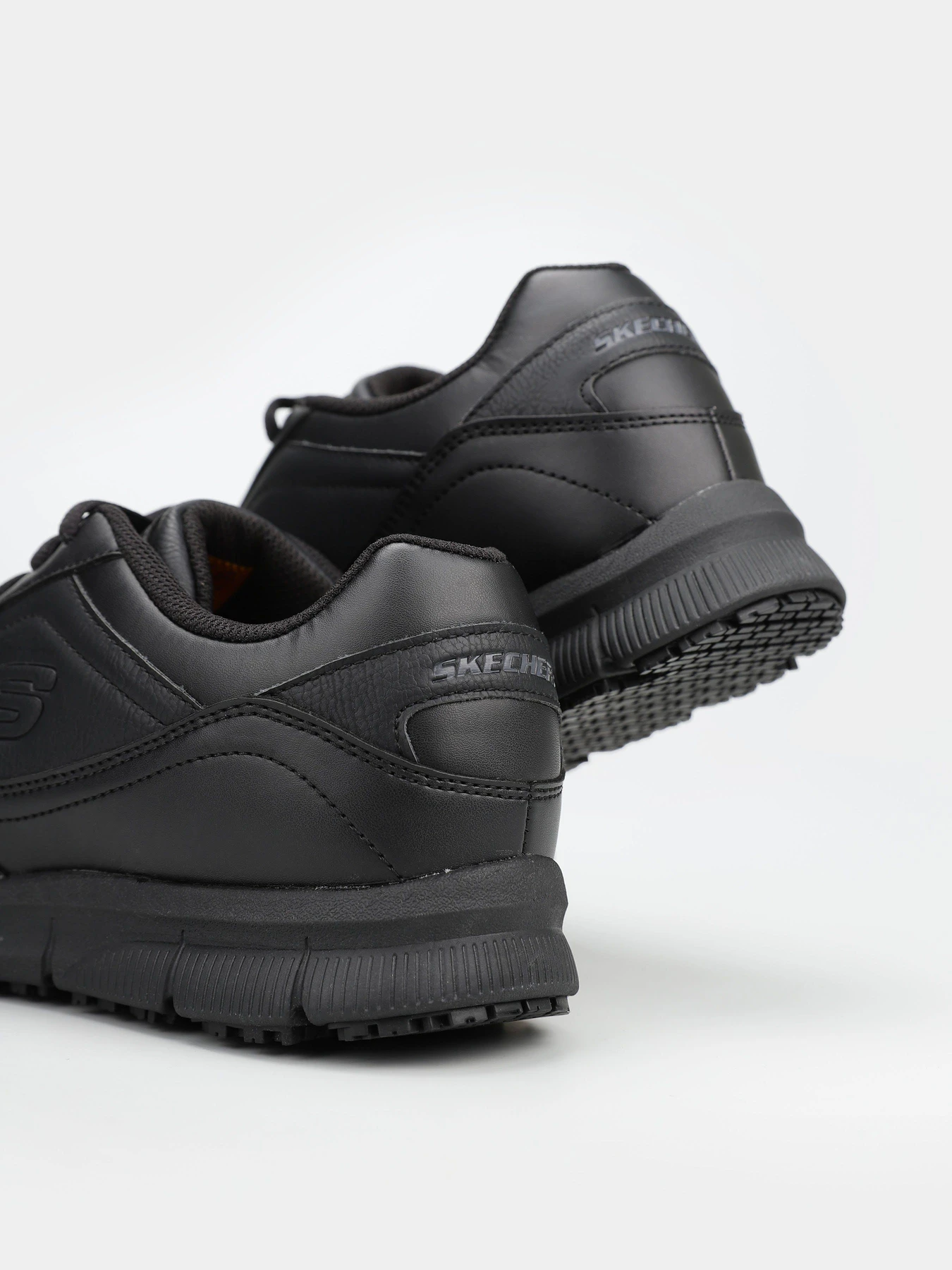 Кроссовки Skechers Work Relaxed Fit: Nampa SR модель 77156EC BLK Фото