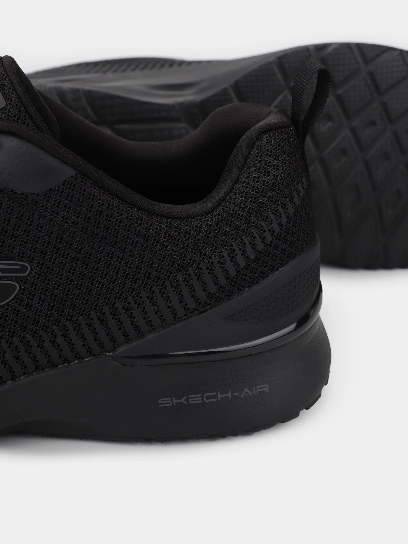 Кросівки Skechers Skech-Air Dynamight модель 232691 BBK Кросівки Skechers Skech-Air Dynamight модель 232691 BBK Фото