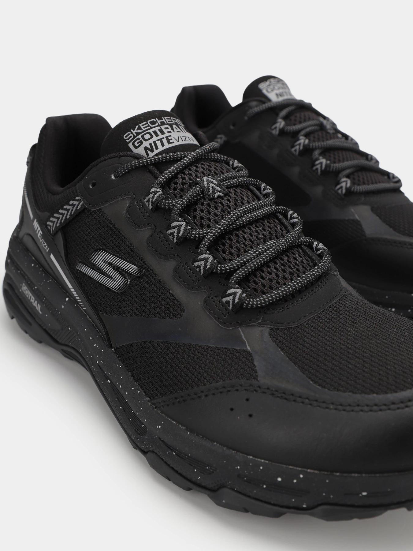 Кроссовки Skechers Go Run Trail Altitude х Superhumans модель 220790 BBK Кроссовки Skechers Go Run Trail Altitude х Superhumans модель 220790 BBK Фото