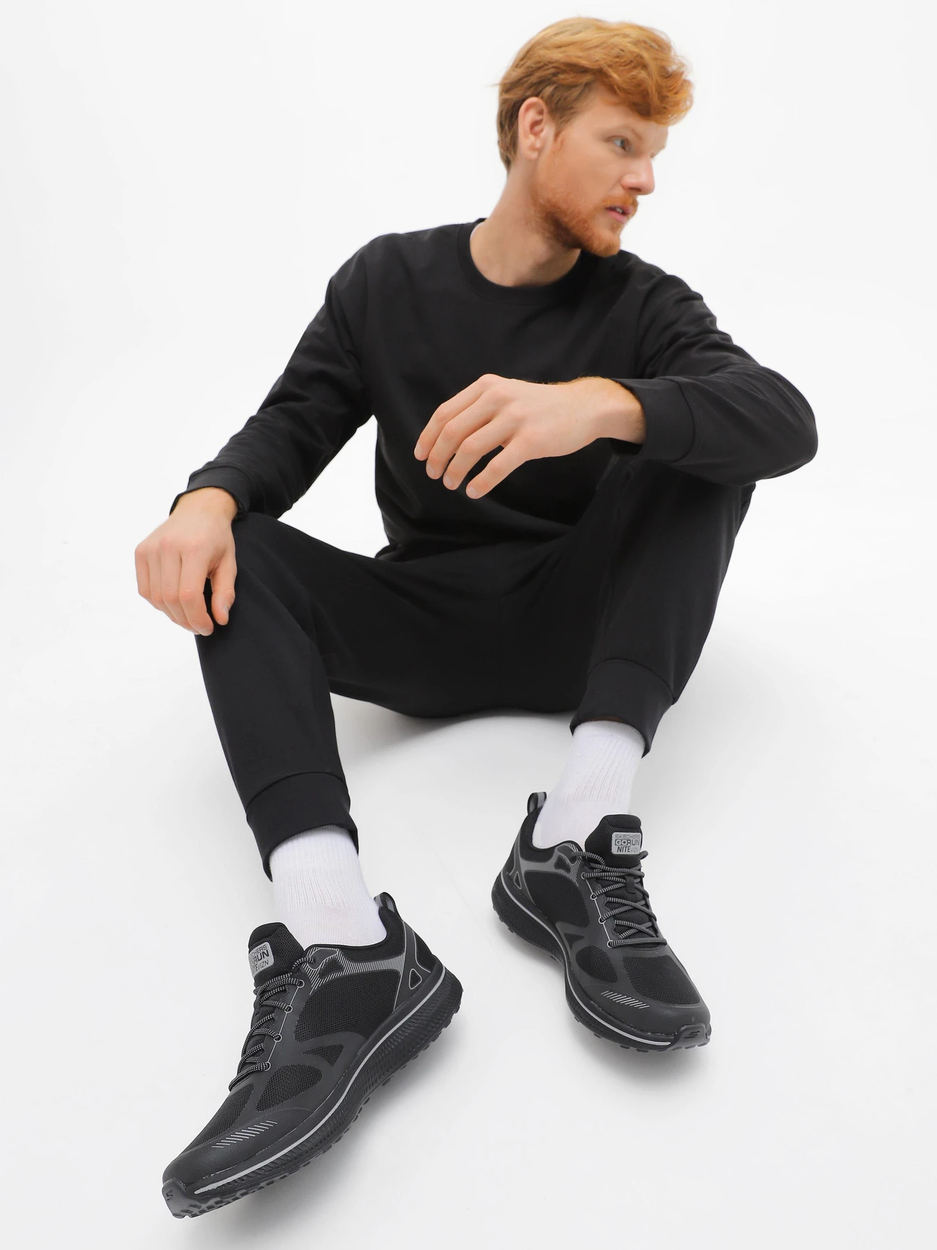 Кроссовки Skechers Go Run модель 220794 BBK Кроссовки Skechers Go Run модель 220794 BBK Фото