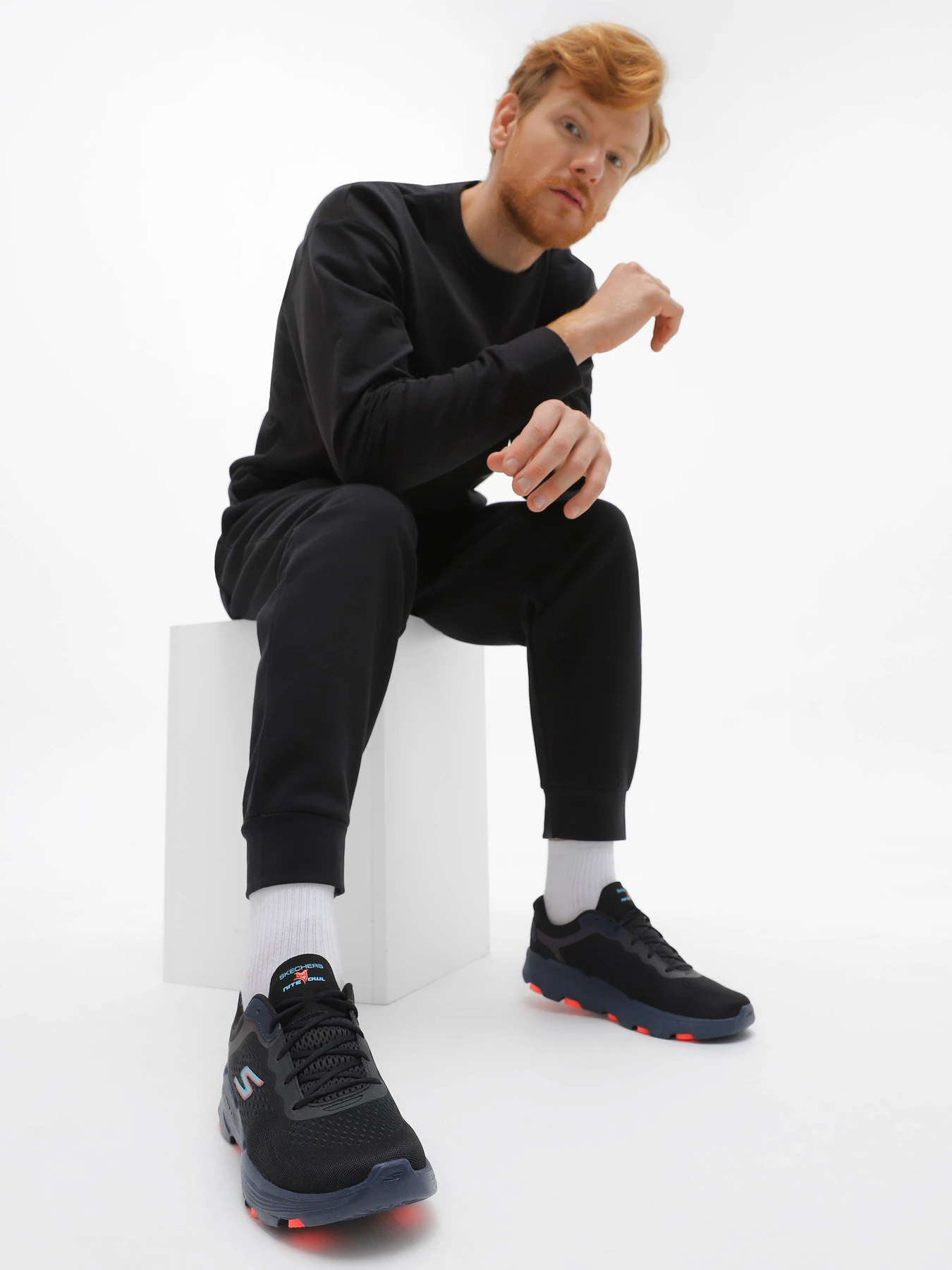 Кросівки Skechers Go Run 7.0 модель 220783 BKMT Кросівки Skechers Go Run 7.0 модель 220783 BKMT Фото