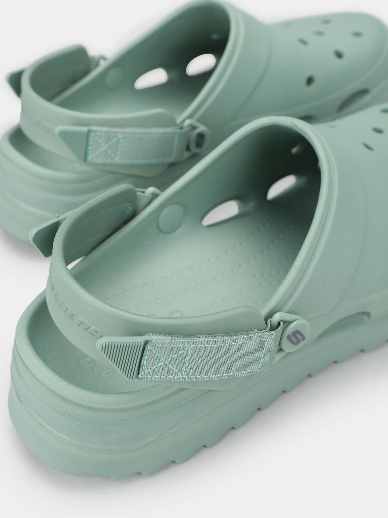 Шльопанці Skechers FOAMIES SURGE модель 243310 GRN Фото