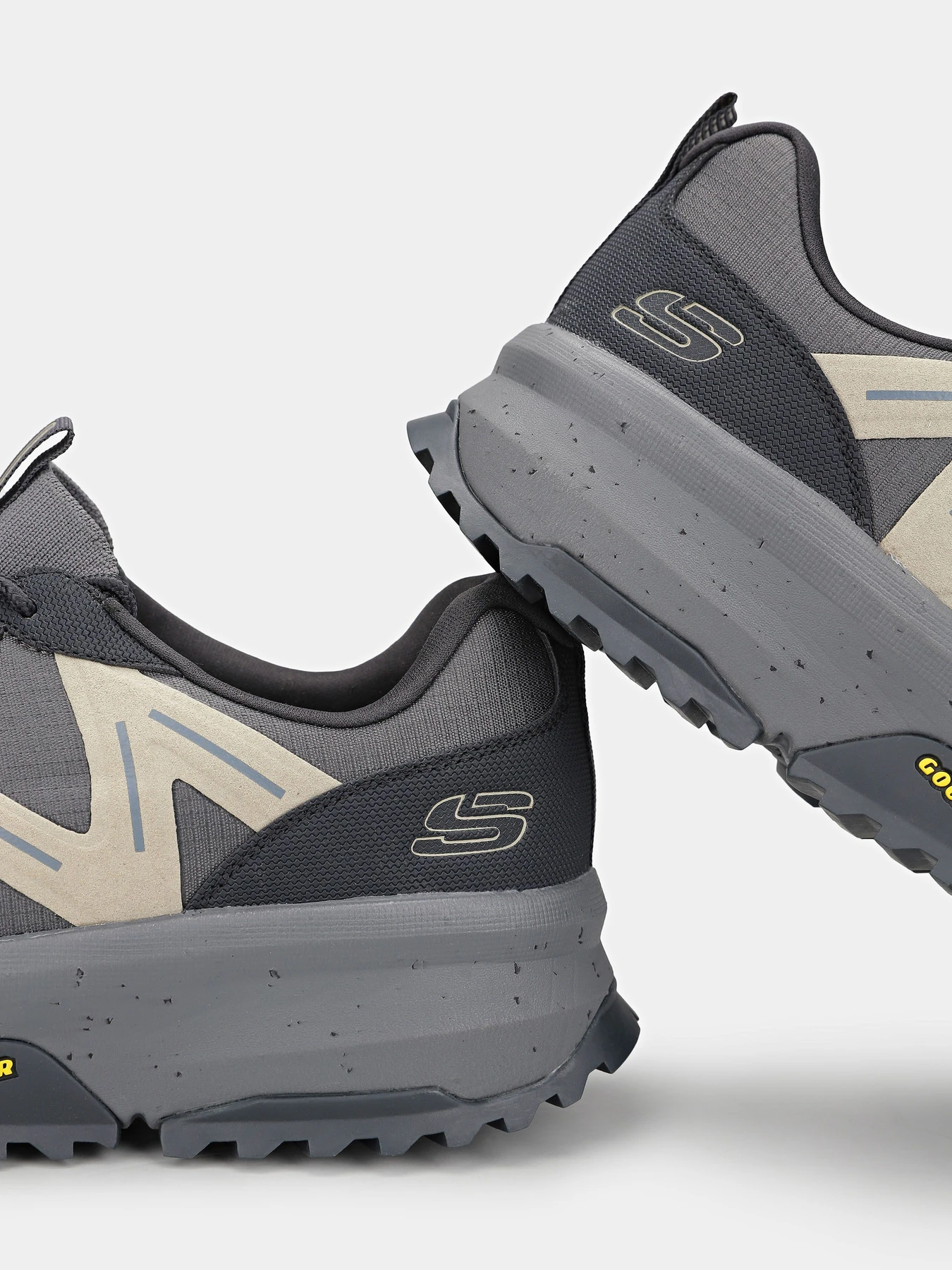 Кроссовки Skechers SKECHERS BIONIC TRAIL модель 237680 CHAR Кроссовки Skechers SKECHERS BIONIC TRAIL модель 237680 CHAR Фото