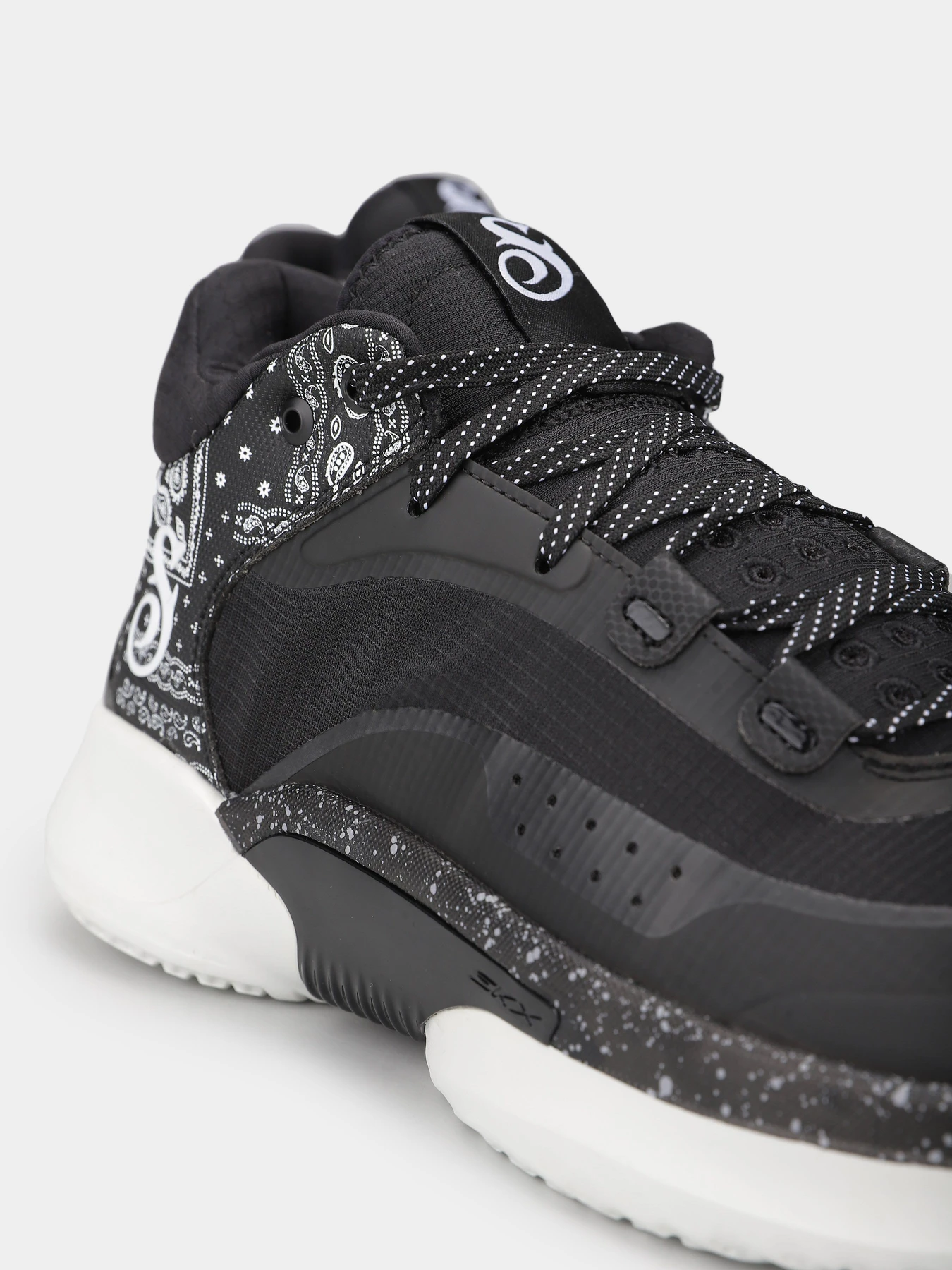Кроссовки Skechers SKX RESAGRIP модель 253006 BKW Кроссовки Skechers SKX RESAGRIP модель 253006 BKW Фото