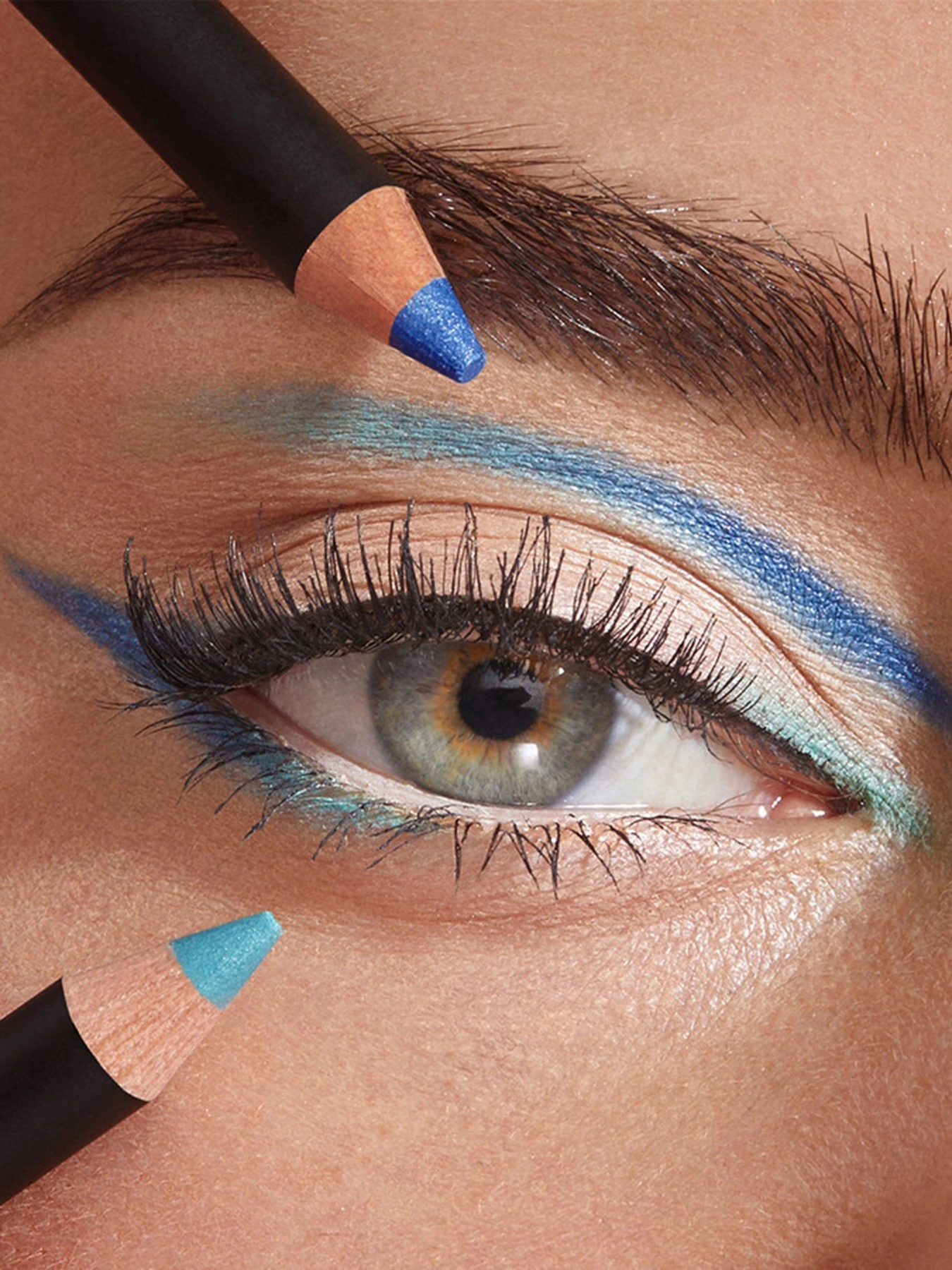 Карандаш для глаз Smart Colour Eye Pencil KIKO MILANO модель KM000000303011B Карандаш для глаз Smart Colour Eye Pencil KIKO MILANO модель KM000000303011B Фото