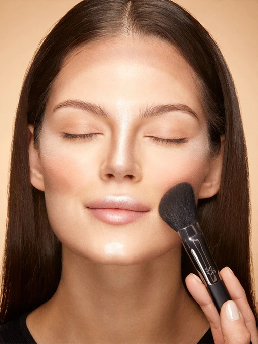 Пензлик для рум'ян KIKO MILANO Face 10 Blush Brush фото 2