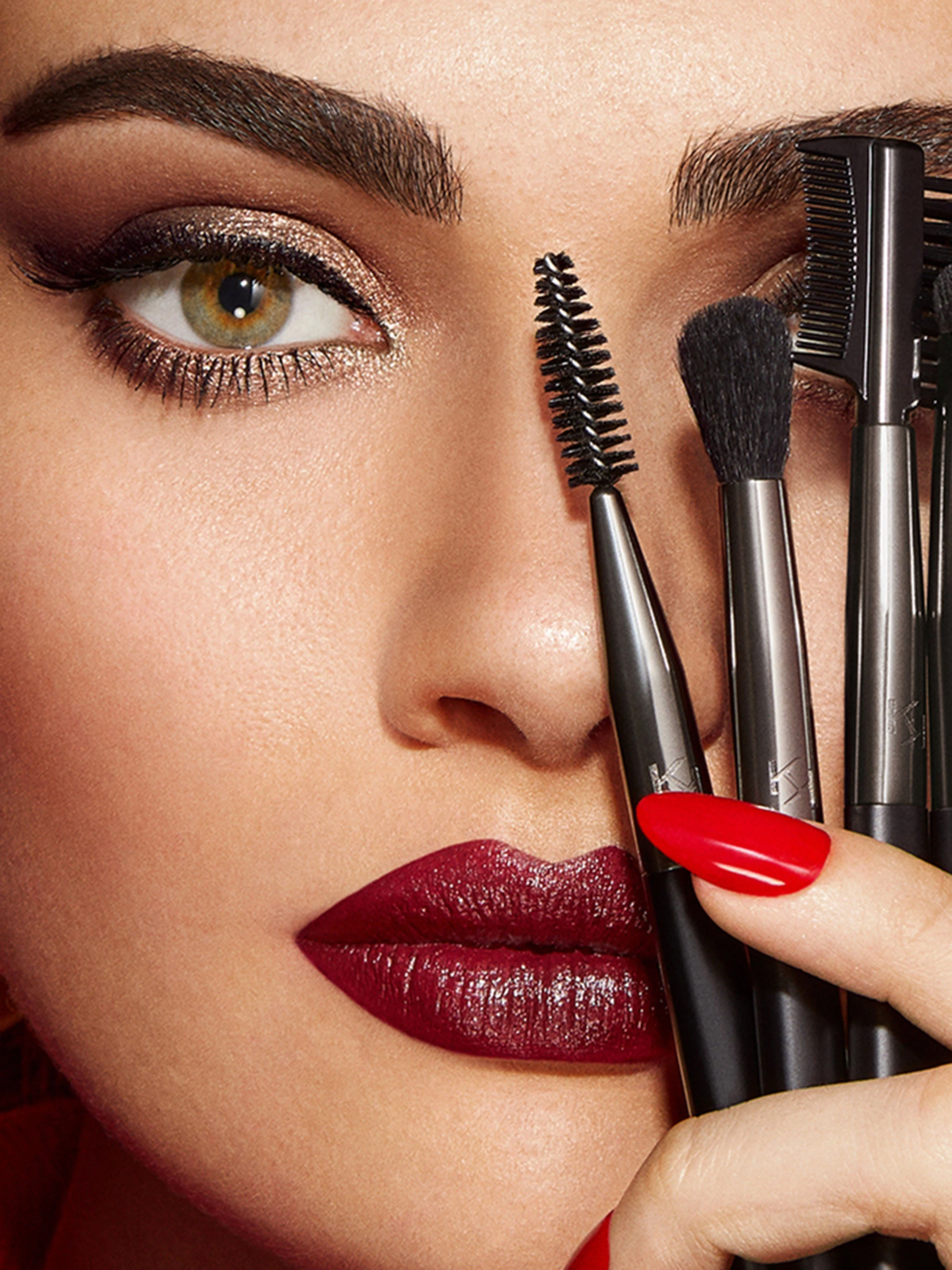 Пензлик для нанесення тіней KIKO MILANO Eyes 53 Precision Shader Brush фото 2