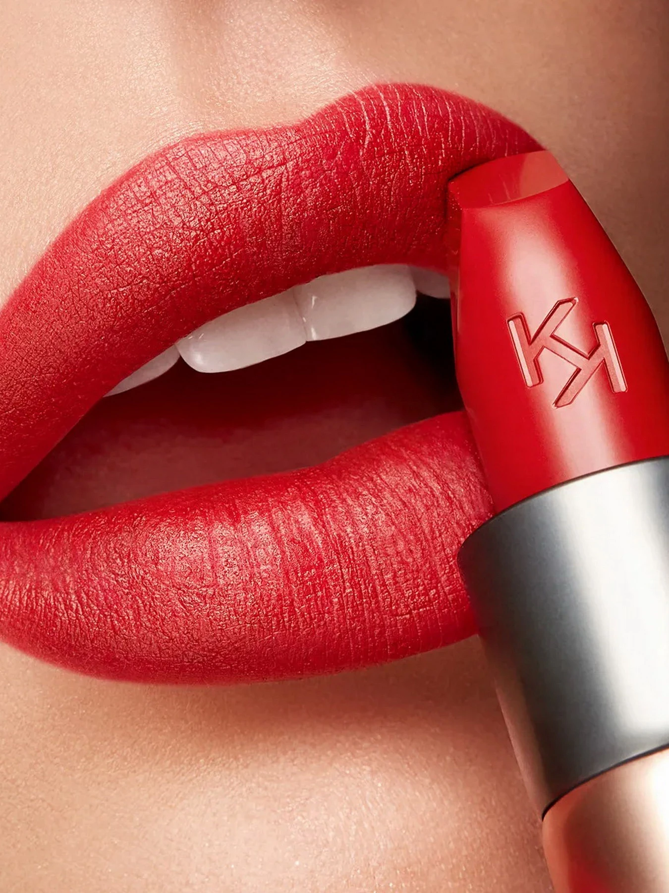 Матова помада Velvet Passion Matte Lipstick KIKO MILANO модель KM000000753311B Матова помада Velvet Passion Matte Lipstick KIKO MILANO модель KM000000753311B Фото