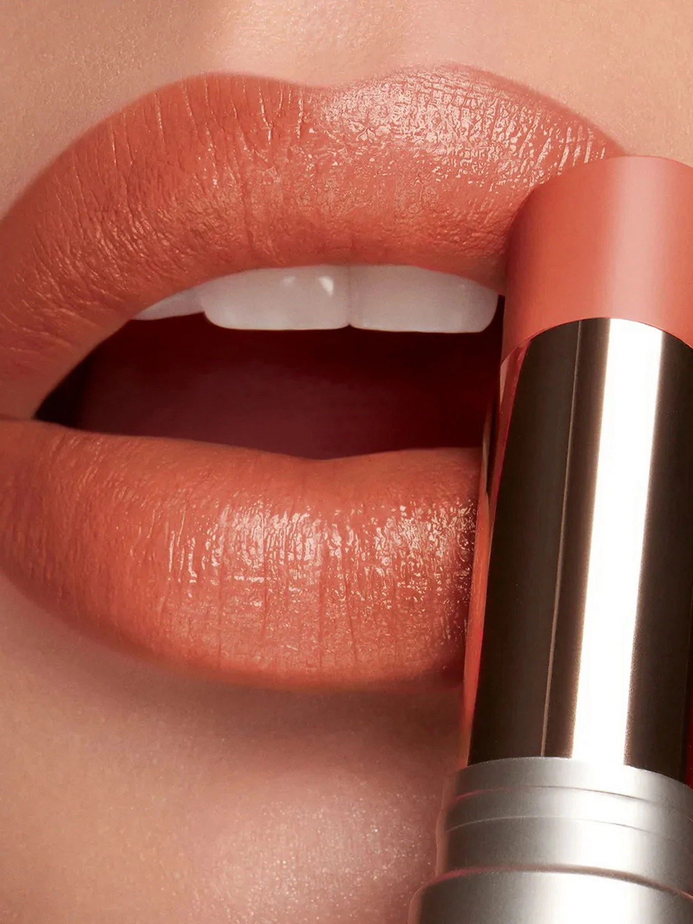 Помада стило Hydra Shiny Lip Stylo KIKO MILANO модель KM000000554002B Помада стило Hydra Shiny Lip Stylo KIKO MILANO модель KM000000554002B Фото