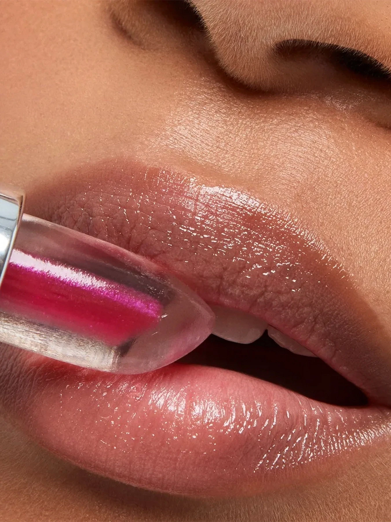 Бальзам для губ Crystal Oil Lip Balm KIKO MILANO модель KM000000656001B Бальзам для губ Crystal Oil Lip Balm KIKO MILANO модель KM000000656001B Фото
