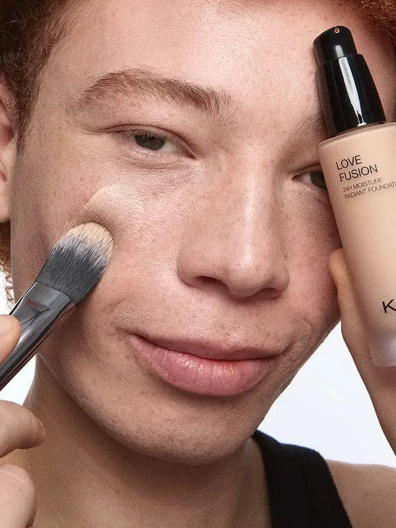 Тональная основа Love Fusion 24H Moisture Foundation KIKO MILANO модель KM000000878003B Тональная основа Love Fusion 24H Moisture Foundation KIKO MILANO модель KM000000878003B Фото
