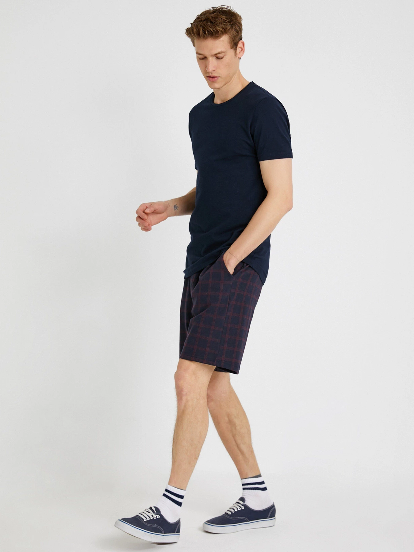 Шорты Koton модель 1YAM41670LK39W Шорты Koton модель 1YAM41670LK39W Фото