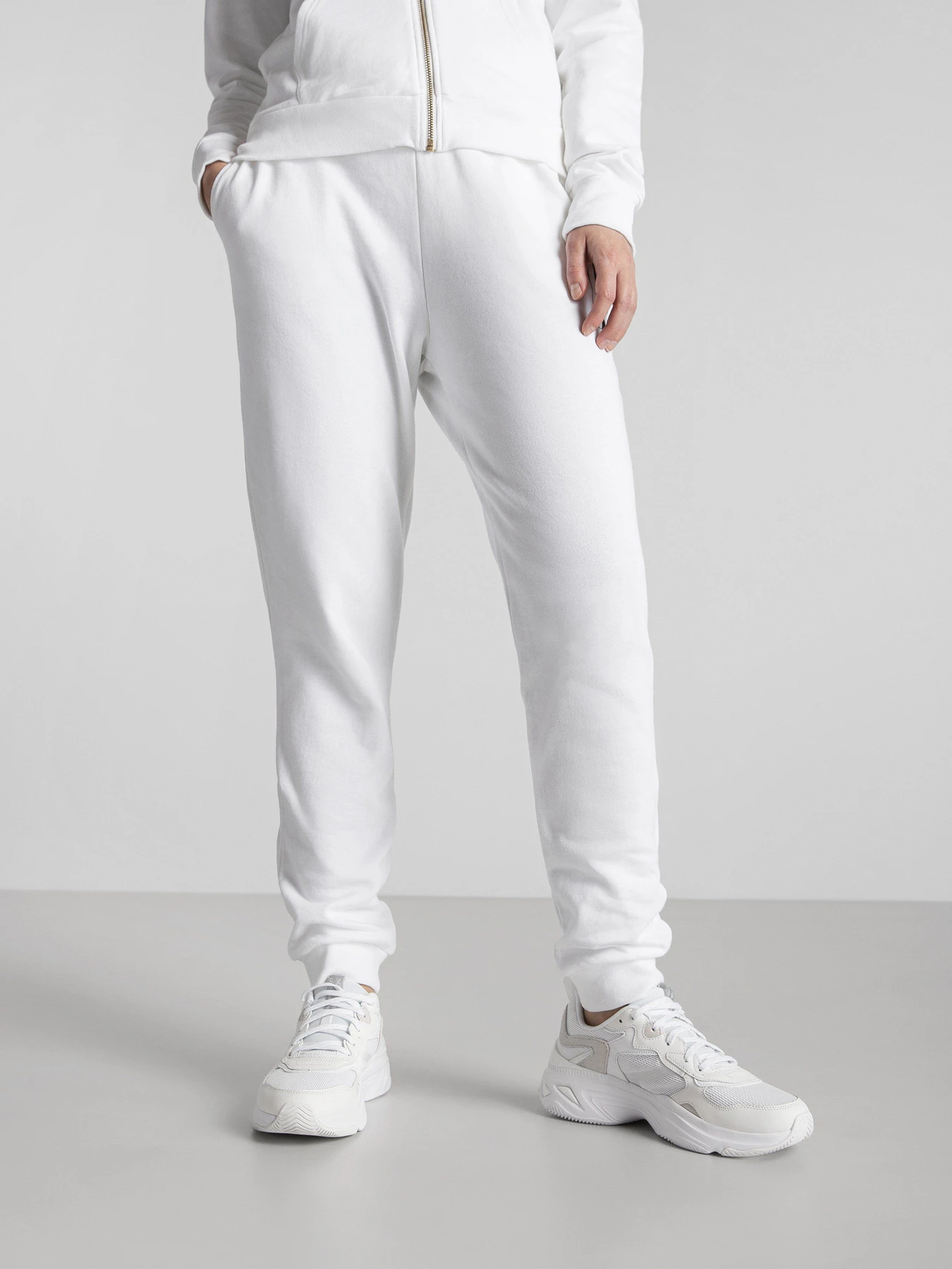 Кроссовки Skechers Energy Racer - Embrace модель 149370 WHT Кроссовки Skechers Energy Racer - Embrace модель 149370 WHT Фото