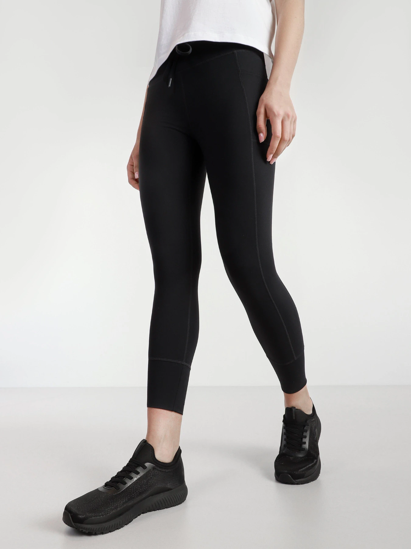 Кросівки Skechers Squad SR - Glistle модель 108007 BLK Фото