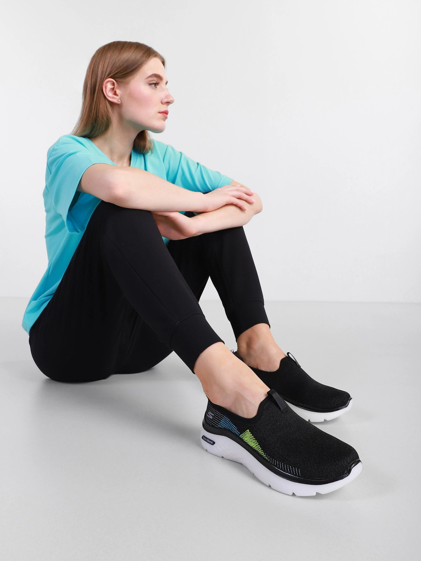 Сліпони та мокасини Skechers GOwalk Hyper Burst модель 124575 BKMT Сліпони та мокасини Skechers GOwalk Hyper Burst модель 124575 BKMT Фото