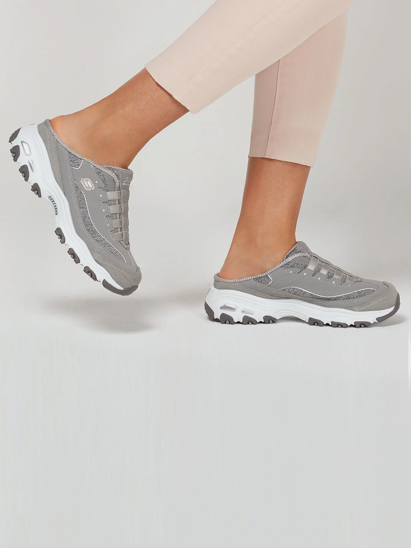Шльопанці Skechers D'Lites - Resilient модель 11940 GYW Шльопанці Skechers D'Lites - Resilient модель 11940 GYW Фото