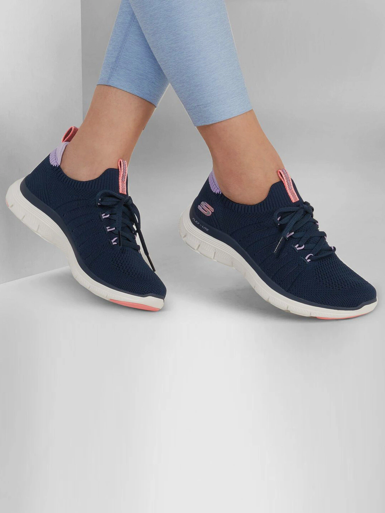Кросівки Skechers Flex Appeal 4.0 - Simple Joy модель 149306 NVLV Фото