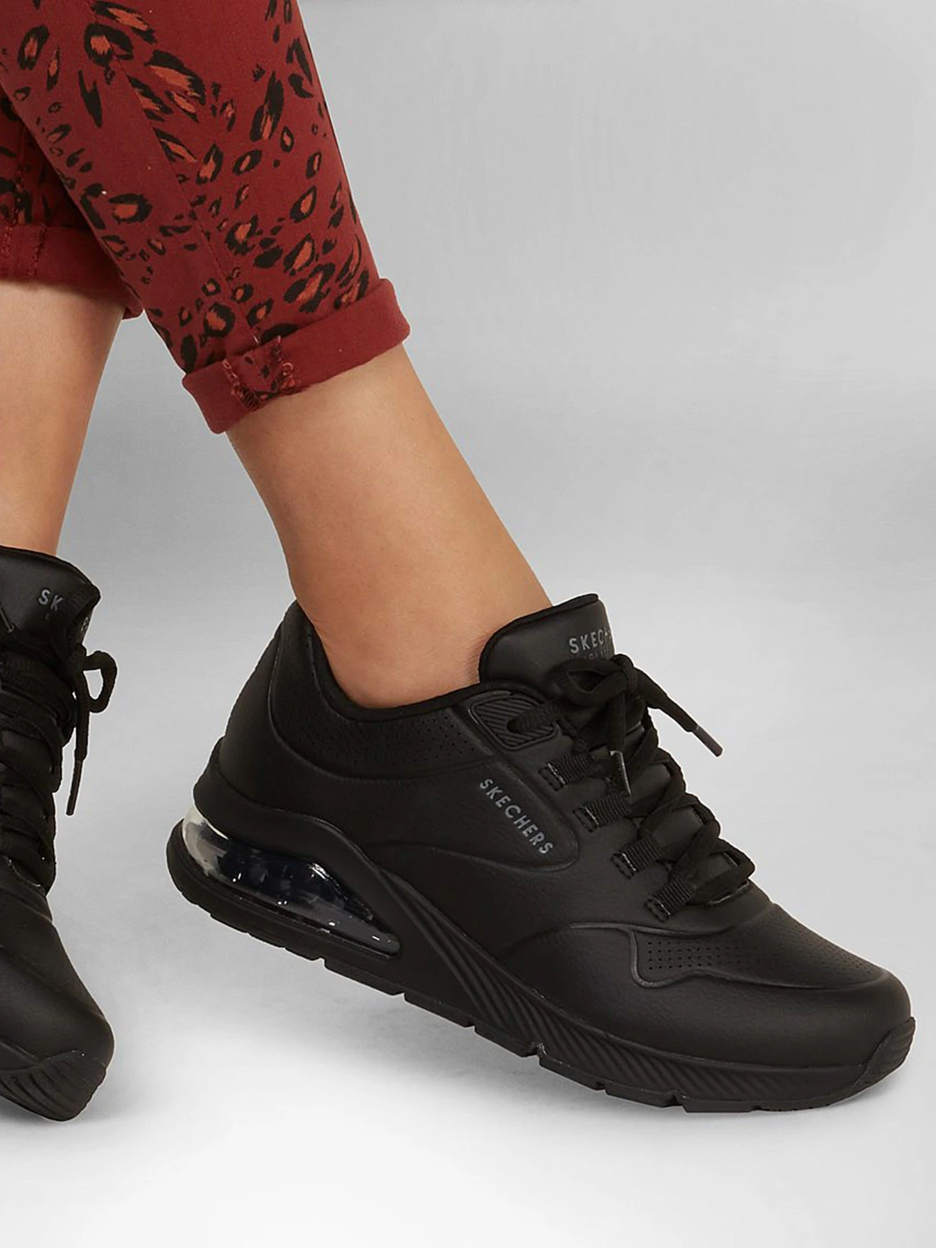 Кросівки Skechers Uno 2 - Air Around You модель 155543 BBK Кросівки Skechers Uno 2 - Air Around You модель 155543 BBK Фото