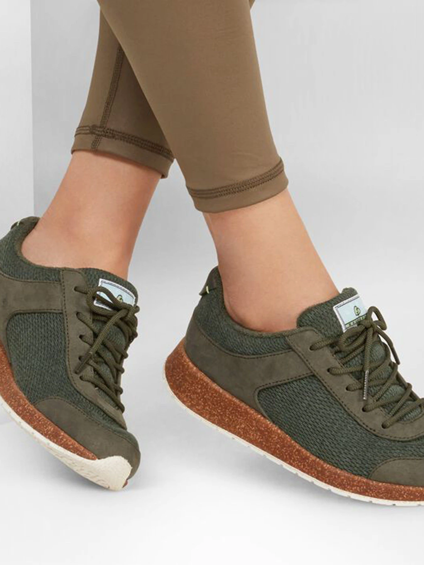 Кроссовки Skechers BOBS Groove New Love модель 113530 OLV Кроссовки Skechers BOBS Groove New Love модель 113530 OLV Фото