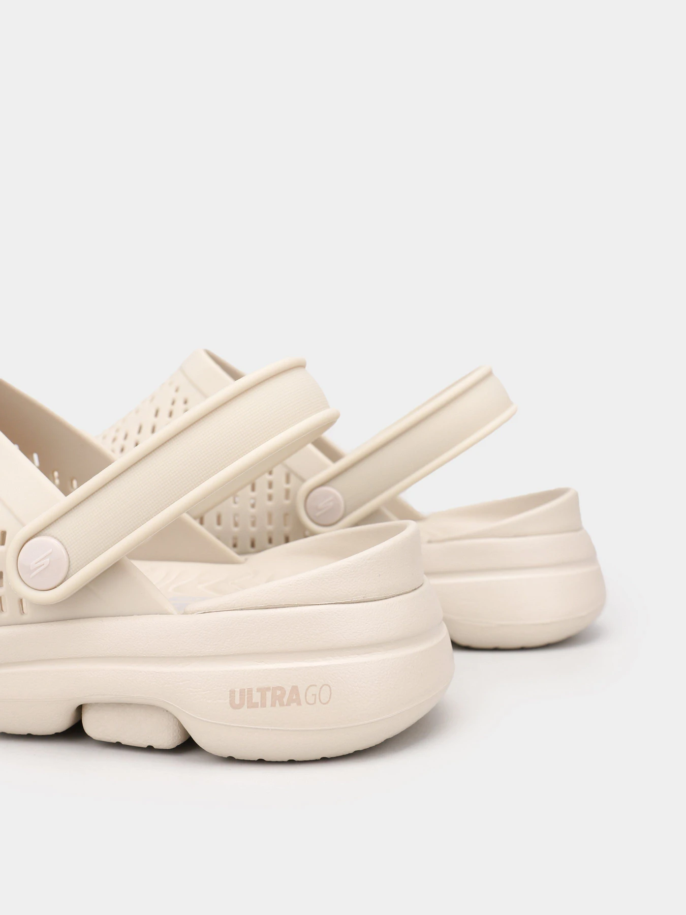 Шльопанці Skechers Foamies: GOwalk 5 модель 111144 NAT Фото