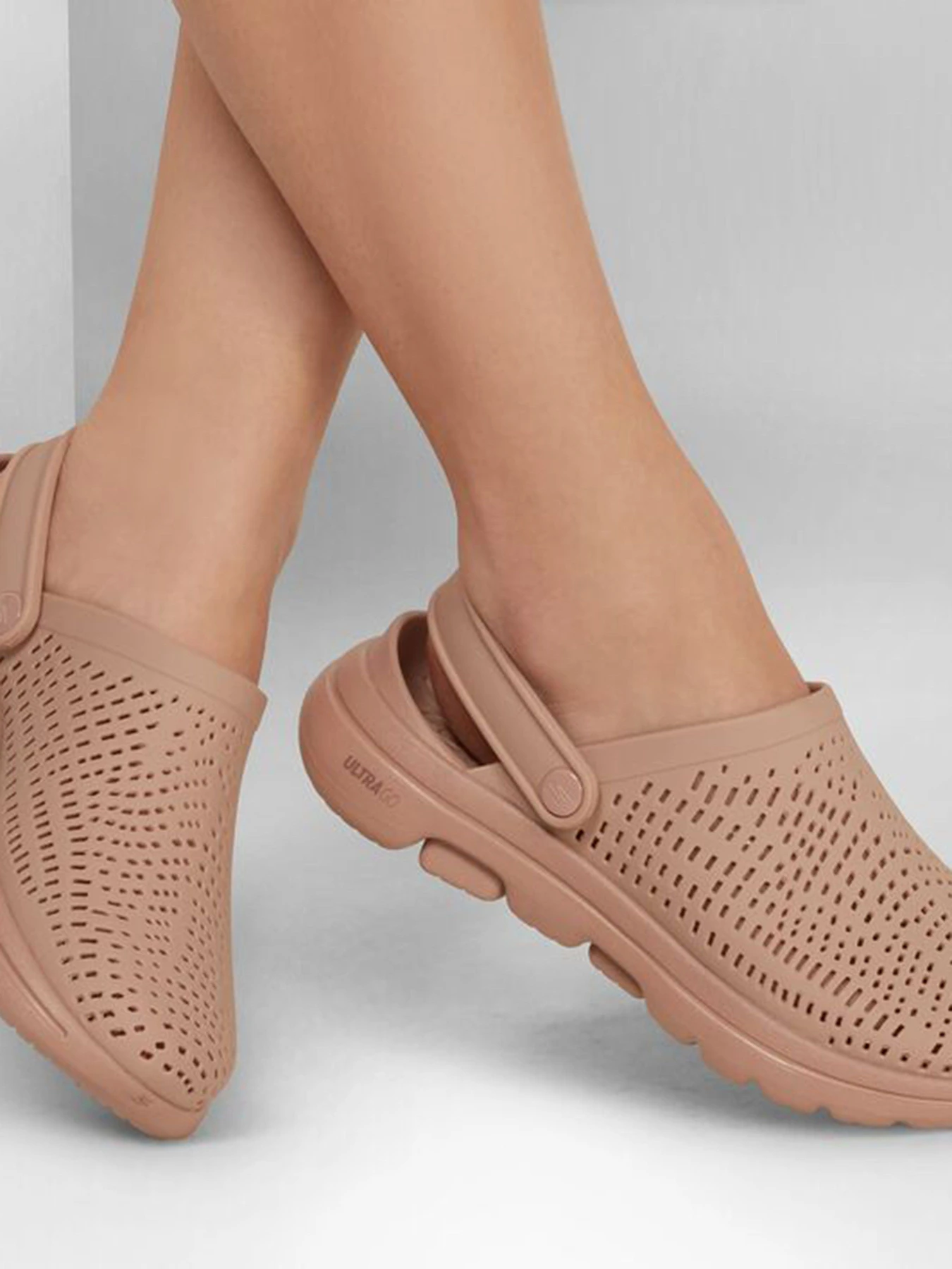 Шльопанці Skechers Foamies: GOwalk 5 - Harmony модель 111144 ROS Шльопанці Skechers Foamies: GOwalk 5 - Harmony модель 111144 ROS Фото