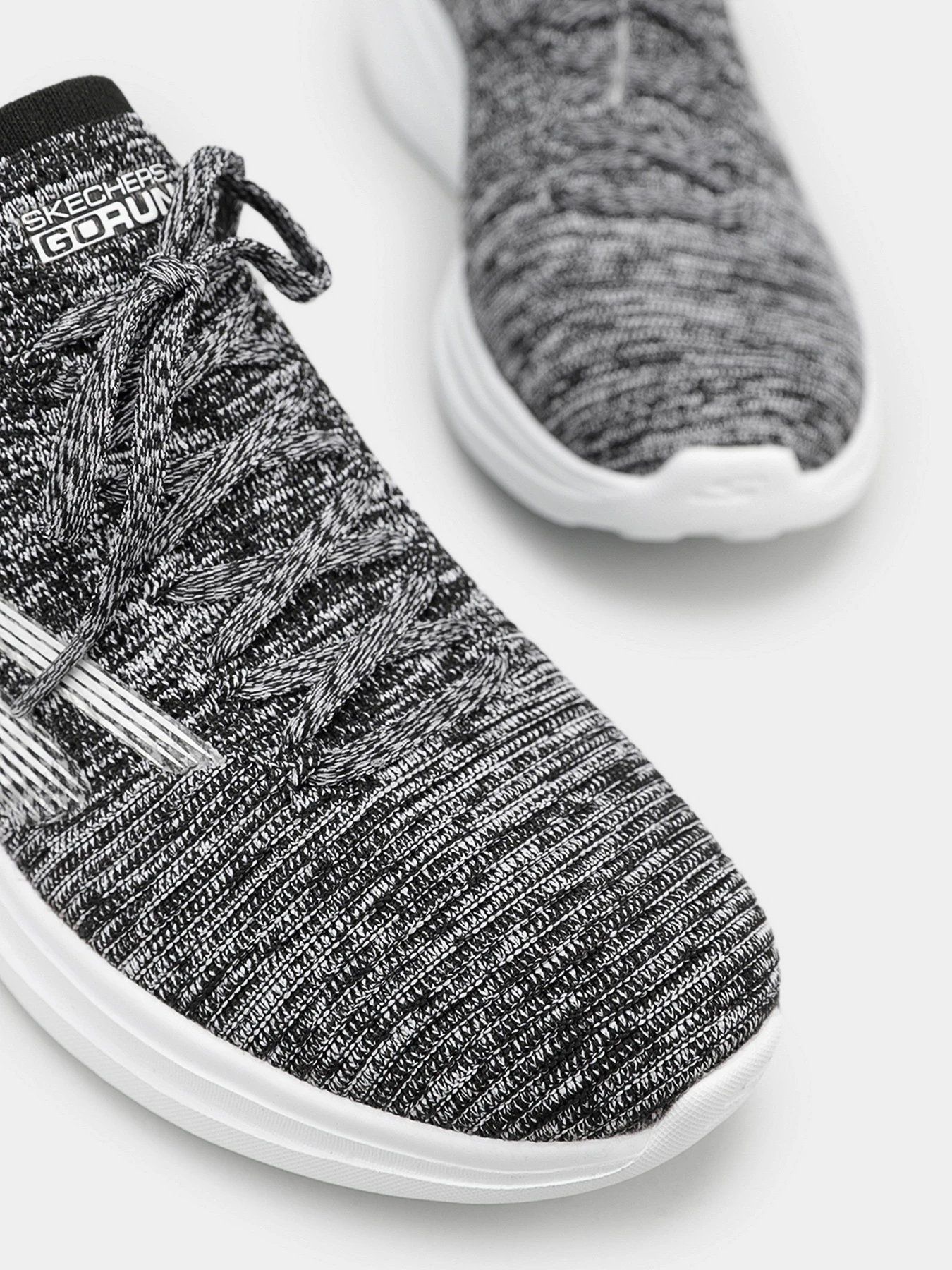Кроссовки Skechers GOrun Fast Performance модель 128883 BKW Фото
