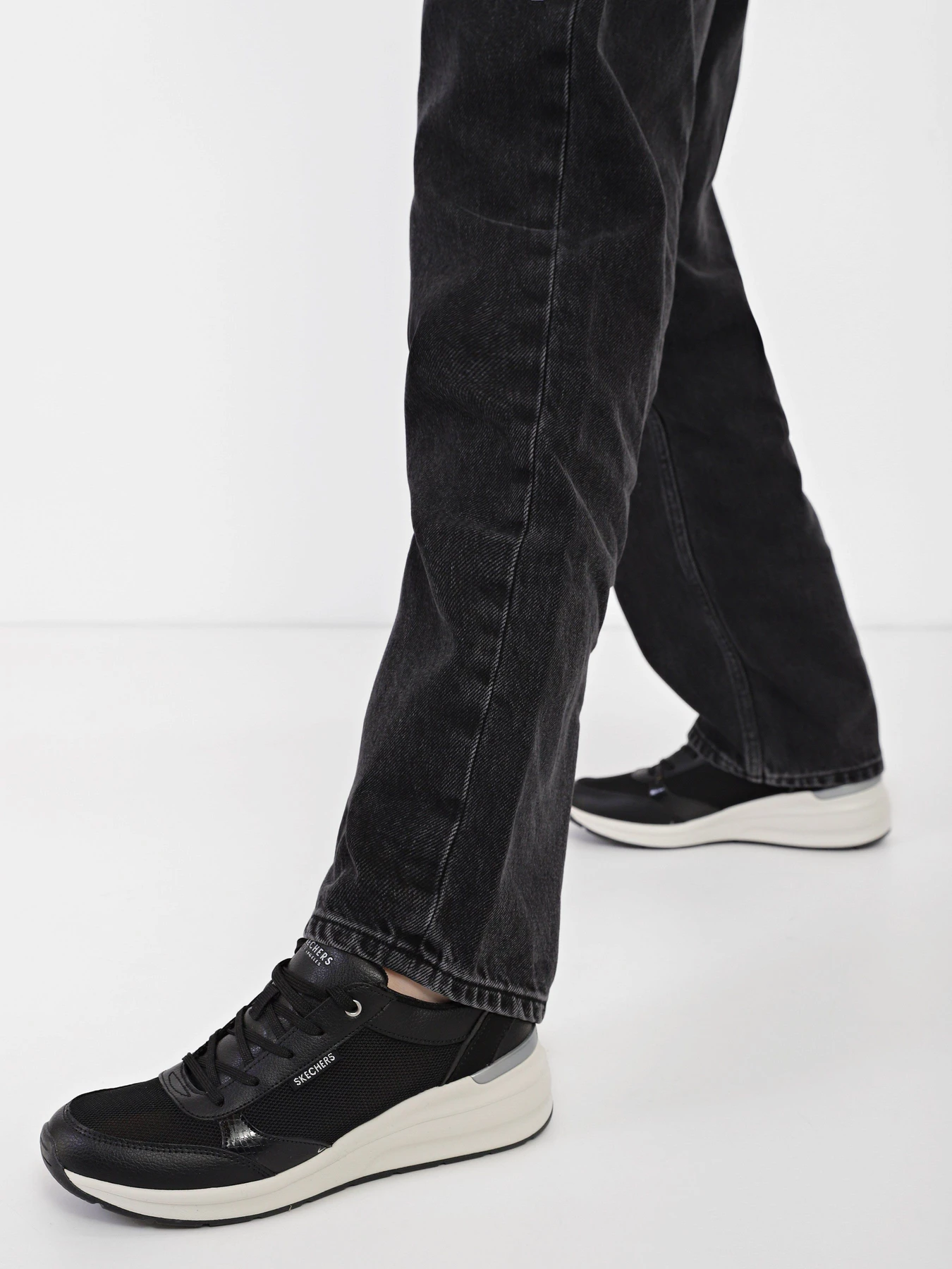 Кроссовки Skechers Street™ Billion - Hot Days модель 155620 BLK Кроссовки Skechers Street™ Billion - Hot Days модель 155620 BLK Фото