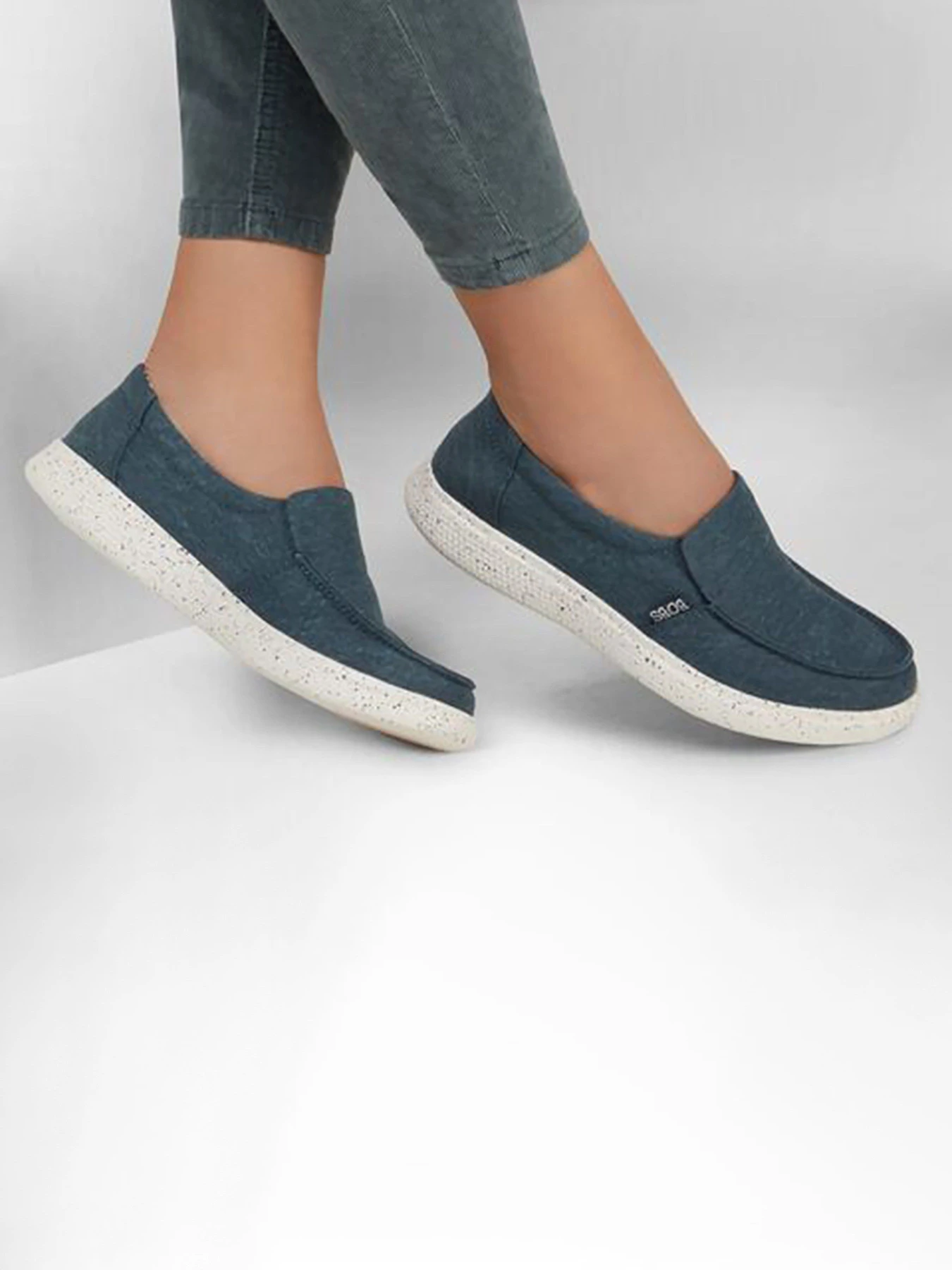 Слипоны и мокасины Skechers BOBS Skipper - Seaside Star модель 113773 NVY Слипоны и мокасины Skechers BOBS Skipper - Seaside Star модель 113773 NVY Фото