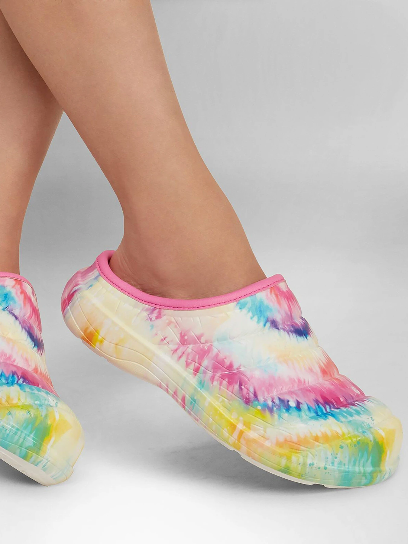 Шльопанці Skechers Cozy Camper Lined - Summer Sunset модель 111358 MULT Шльопанці Skechers Cozy Camper Lined - Summer Sunset модель 111358 MULT Фото