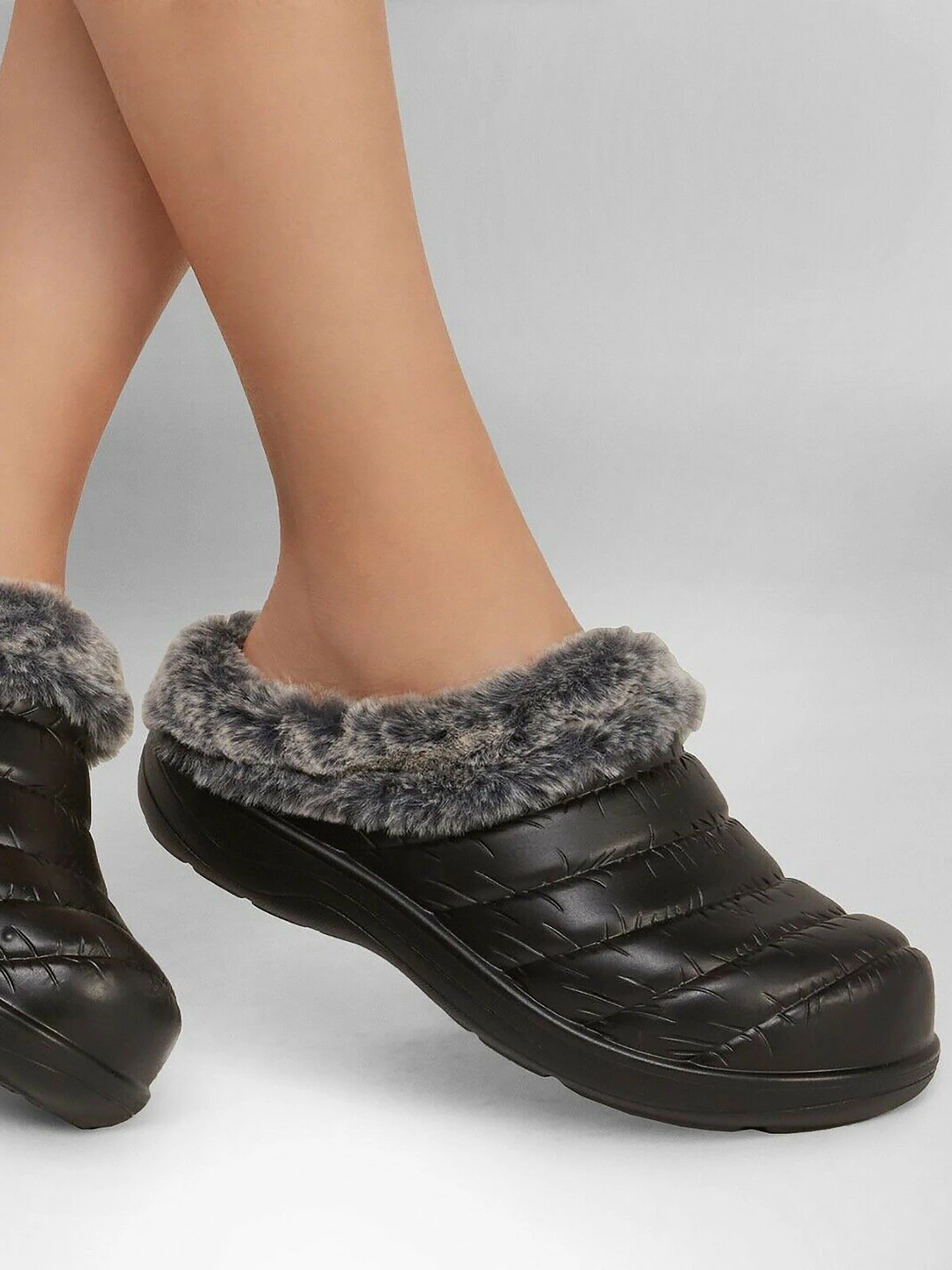 Тапки Skechers Cozy Camper - Restful модель 111355 BBK Тапки Skechers Cozy Camper - Restful модель 111355 BBK Фото