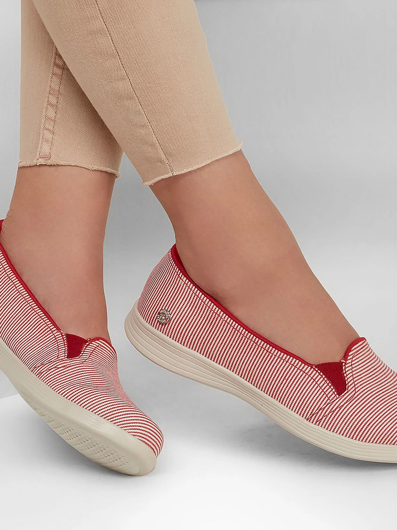 Слипоны и мокасины Skechers On-the-GO Dreamy - Sea Breeze модель 136270 RDW Слипоны и мокасины Skechers On-the-GO Dreamy - Sea Breeze модель 136270 RDW Фото