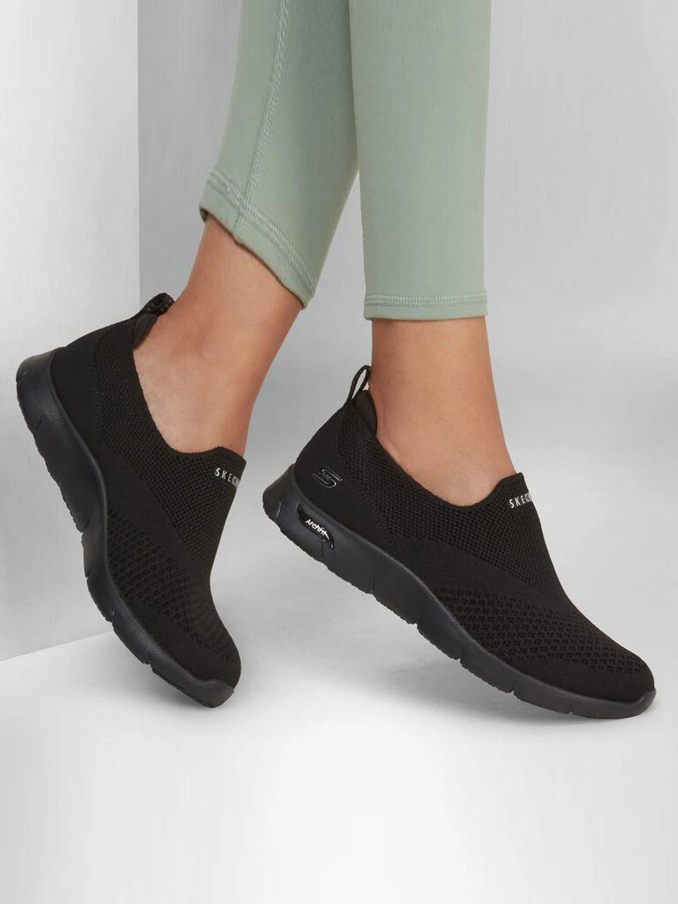 Слипоны и мокасины Skechers Arch Fit Refine - Don't Go модель 104164 BBK Слипоны и мокасины Skechers Arch Fit Refine - Don't Go модель 104164 BBK Фото