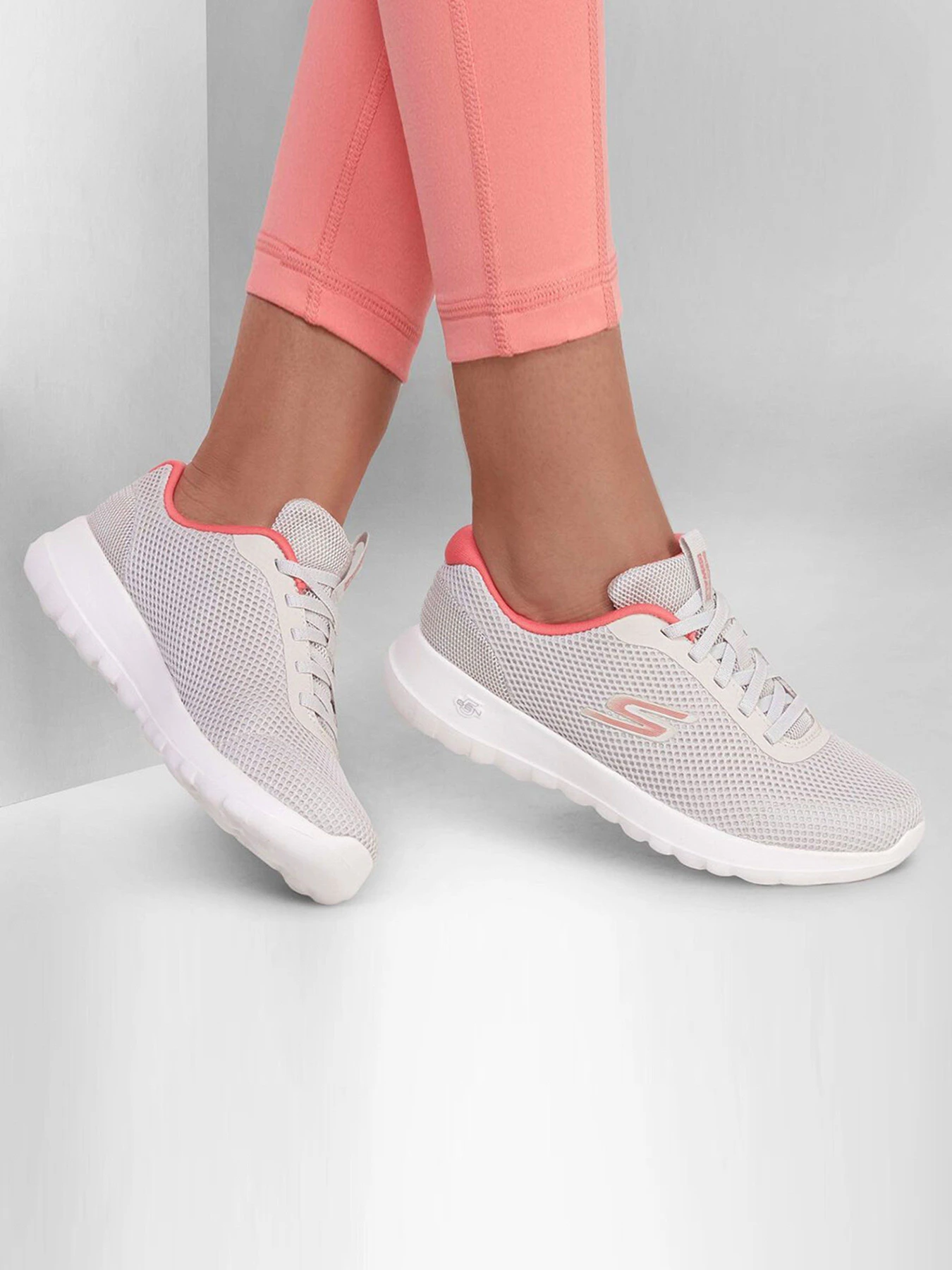 Кросівки Skechers GO WALK Joy – Light Motion модель 124707 OFPK Кросівки Skechers GO WALK Joy – Light Motion модель 124707 OFPK Фото