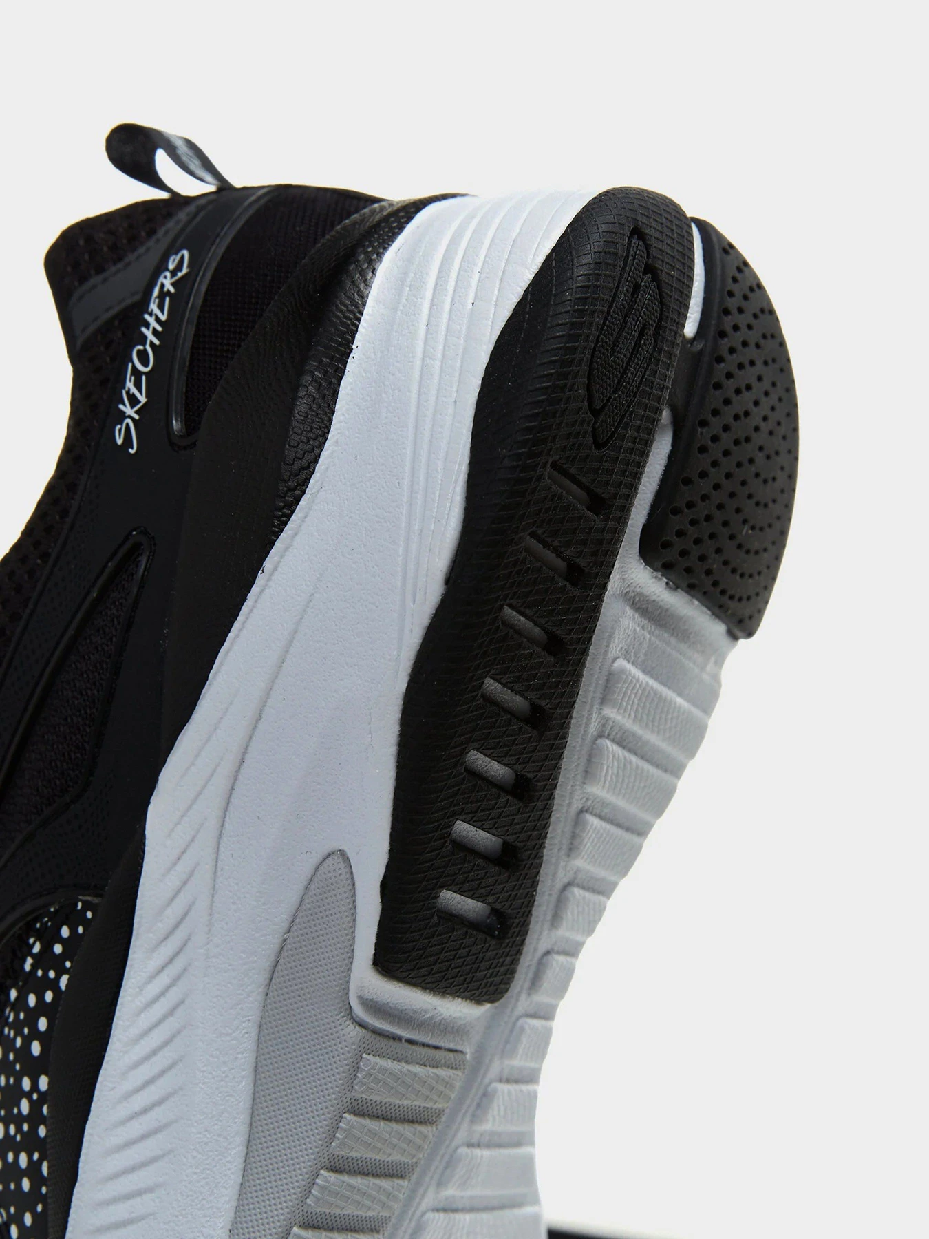 Кроссовки Skechers MIRA модель 149882 BKW Кроссовки Skechers MIRA модель 149882 BKW Фото