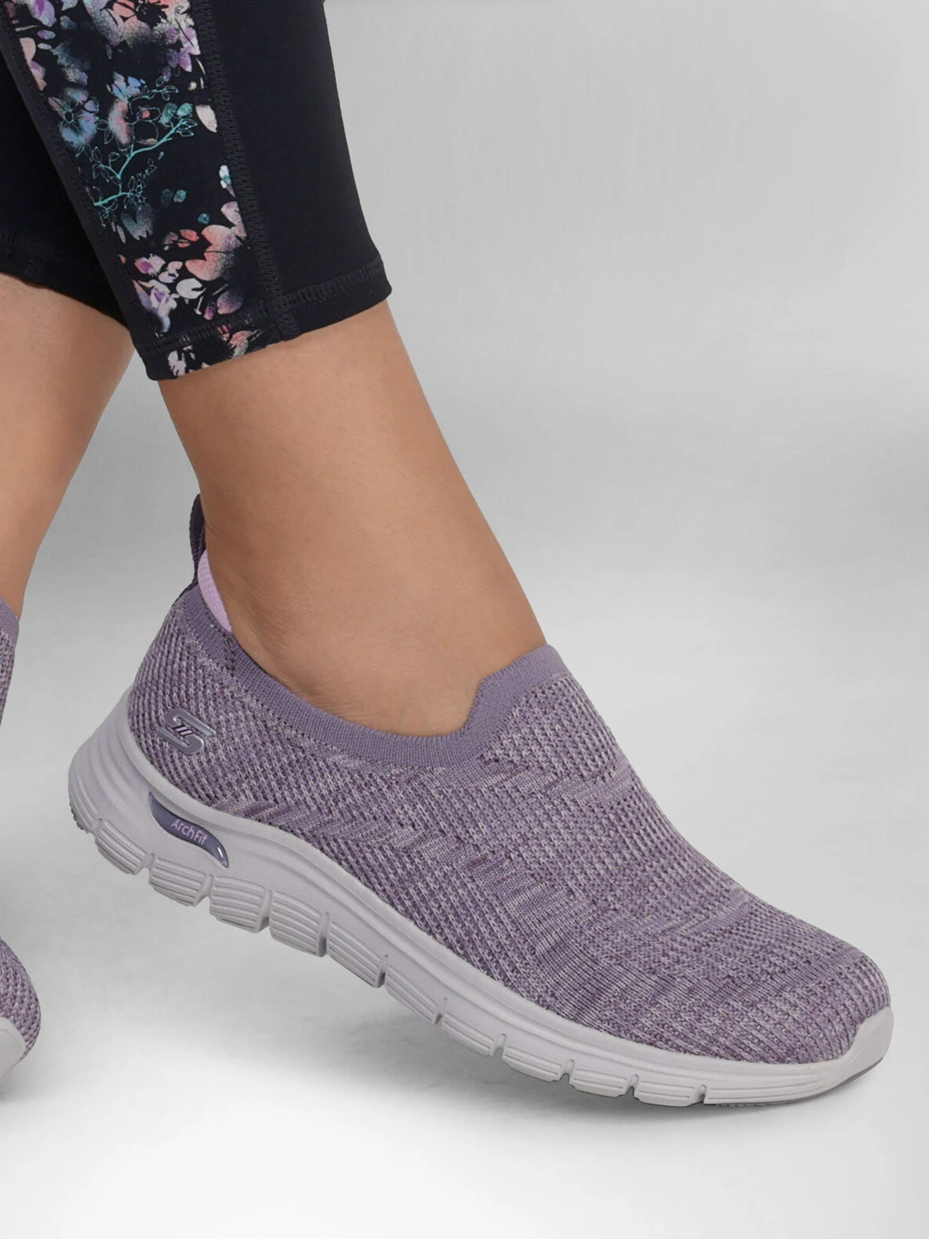 Слипоны и мокасины Skechers Arch Fit Vista – Inspiration модель 104371 PLUM Слипоны и мокасины Skechers Arch Fit Vista – Inspiration модель 104371 PLUM Фото
