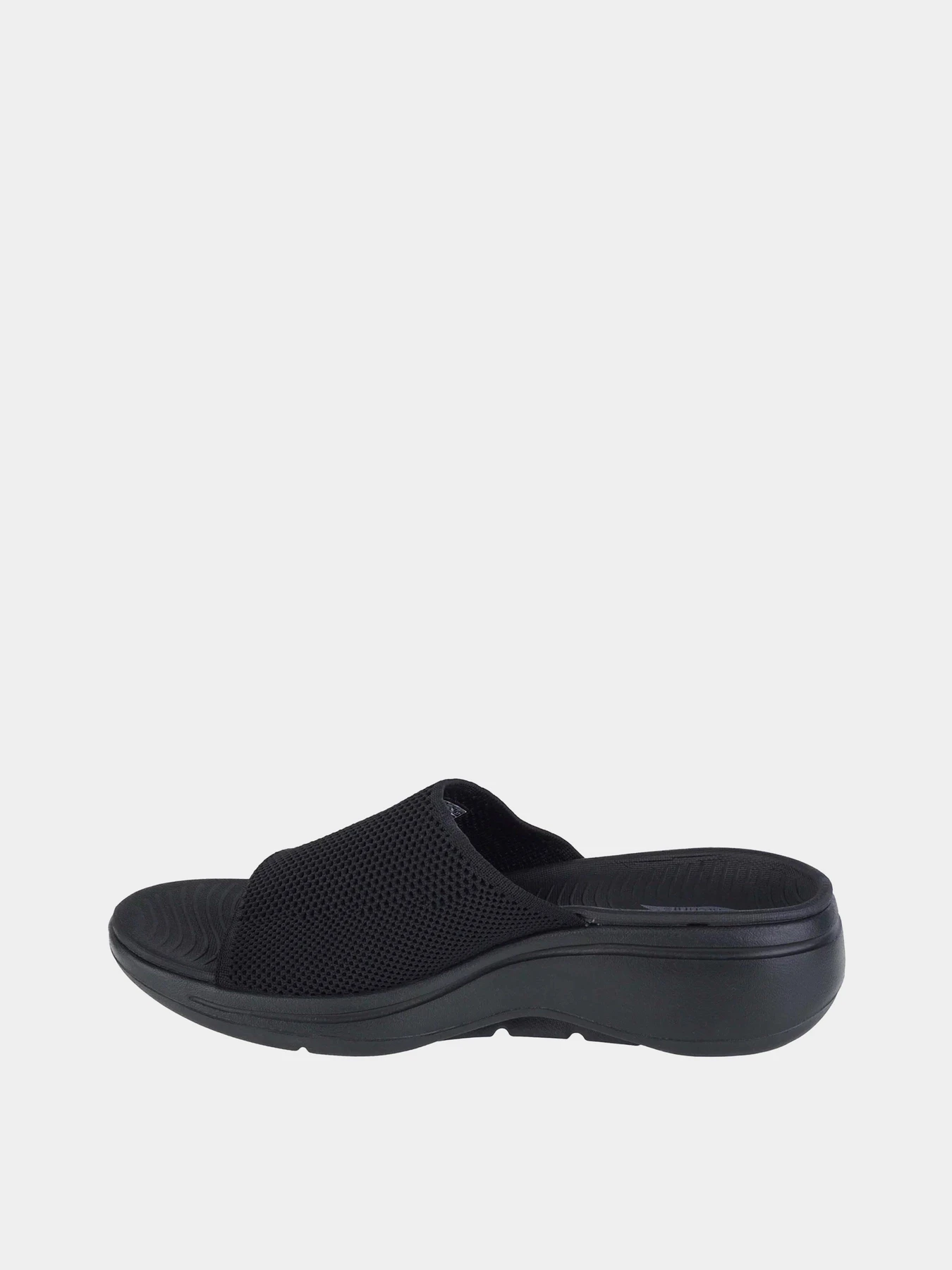 Шлёпанцы Skechers GO Walk Arch Fit модель 140274 BBK Шлёпанцы Skechers GO Walk Arch Fit модель 140274 BBK Фото